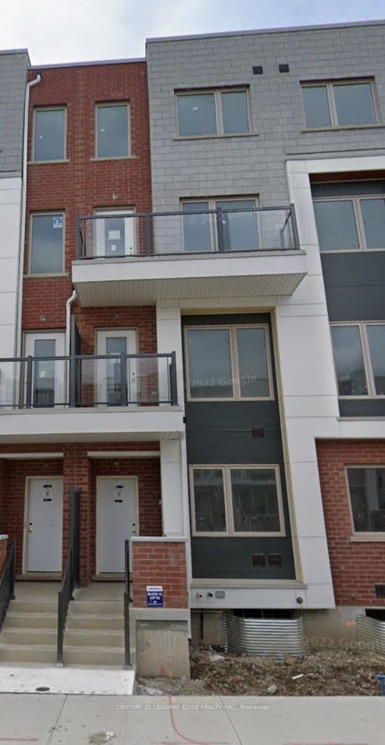 98 William Duncan Road — photo 1