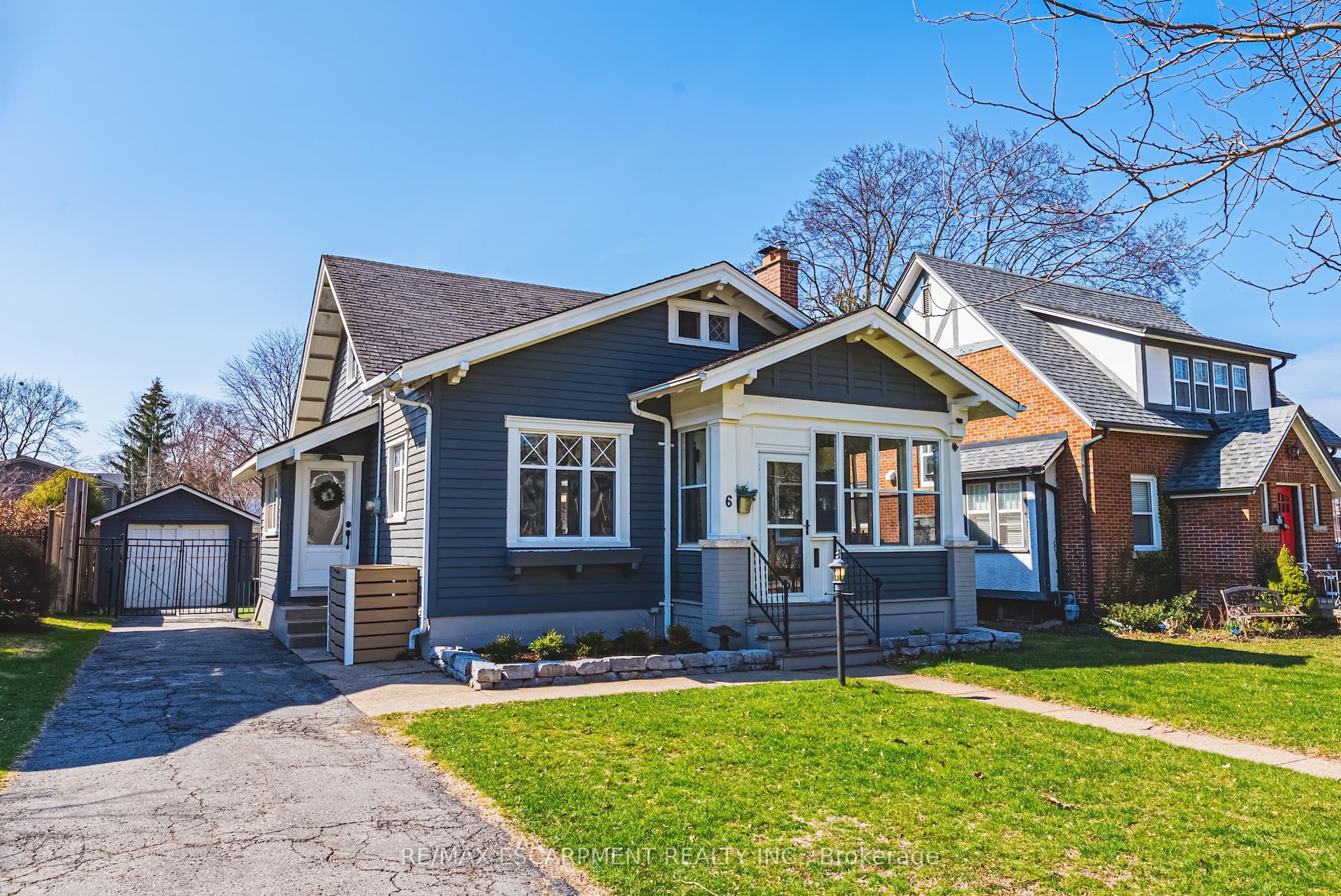 6 Nelles Boulevard — photo 1