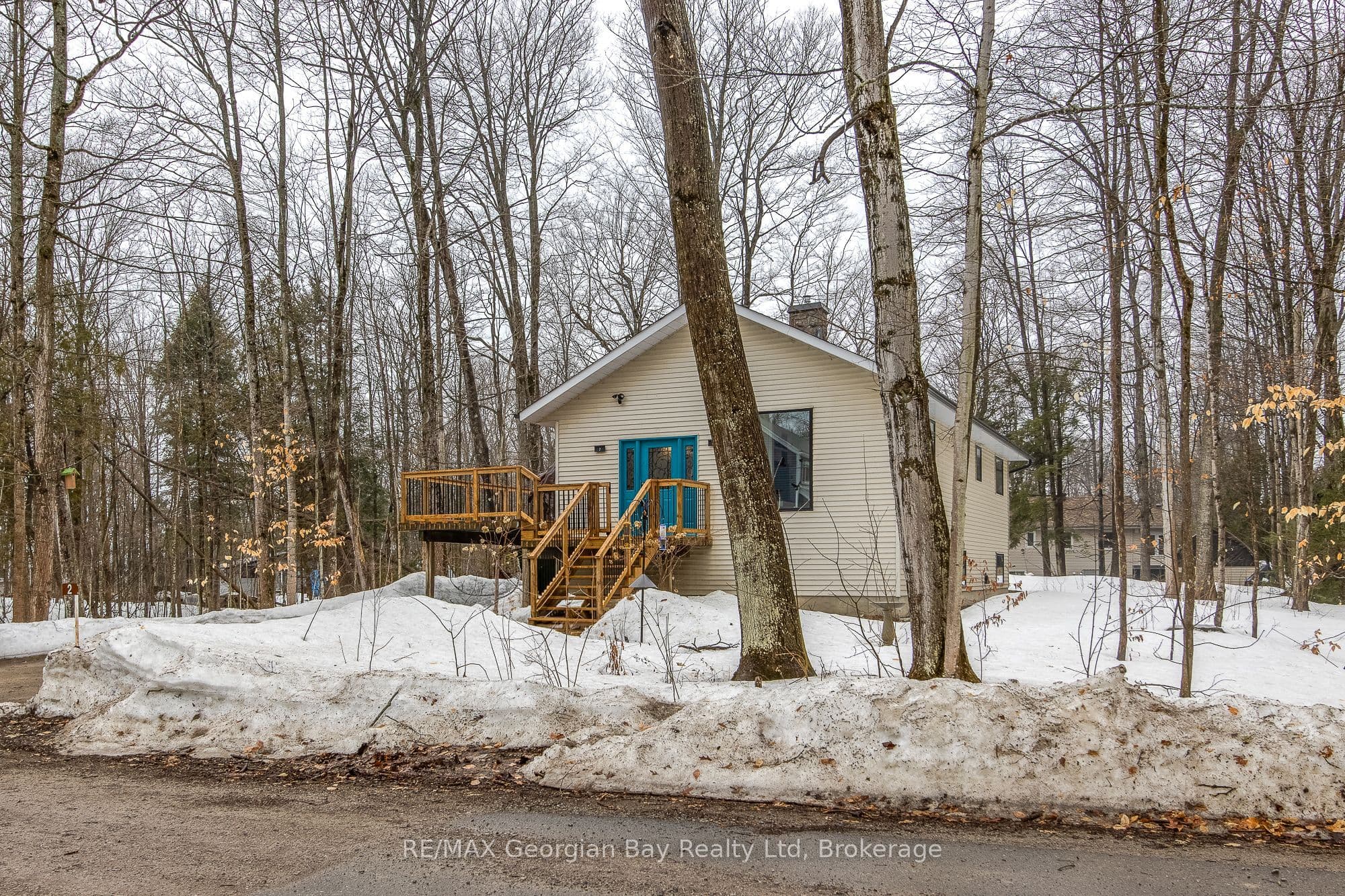 2 Belle Vue Avenue — photo 1