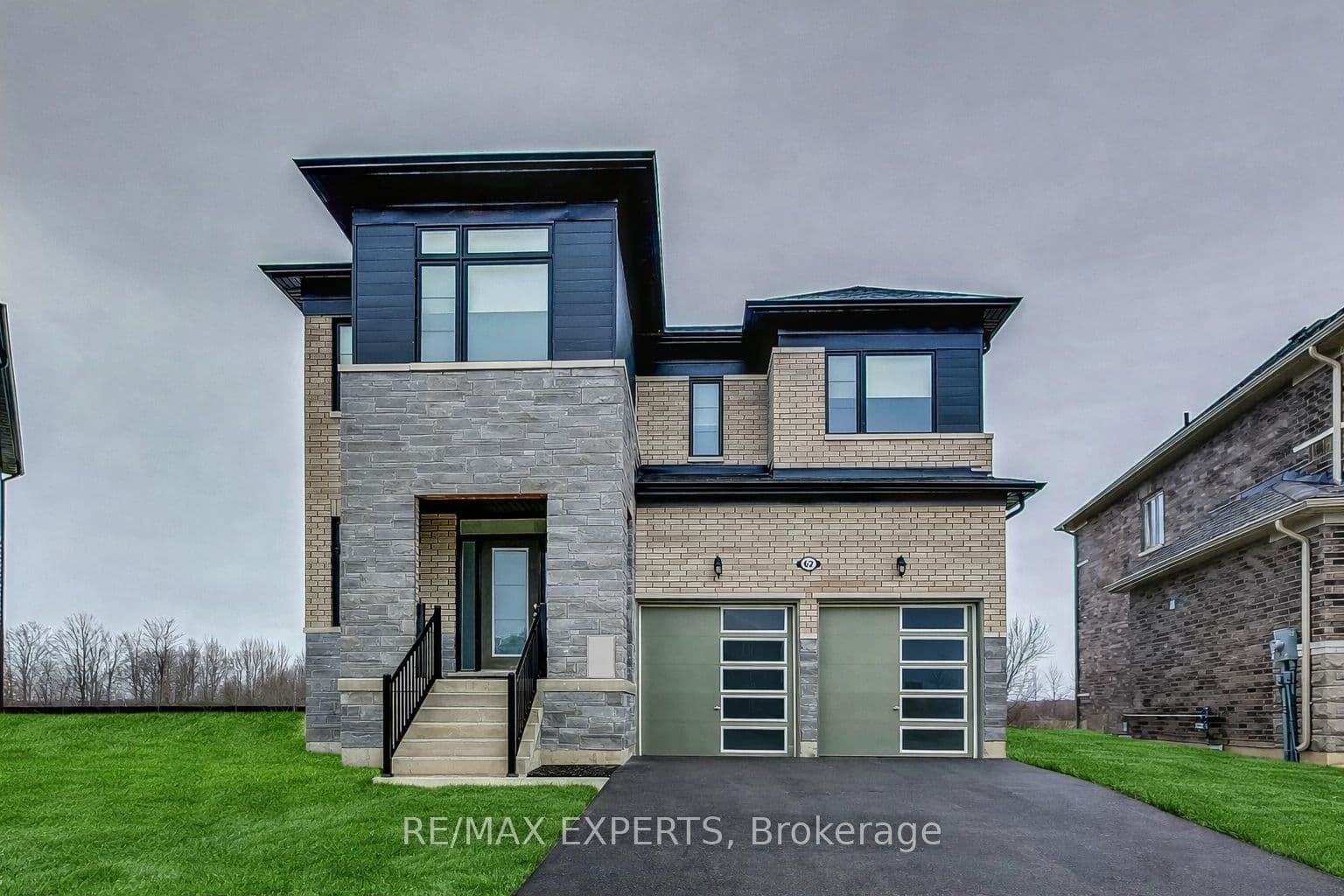 62 Season Crescent — photo 1