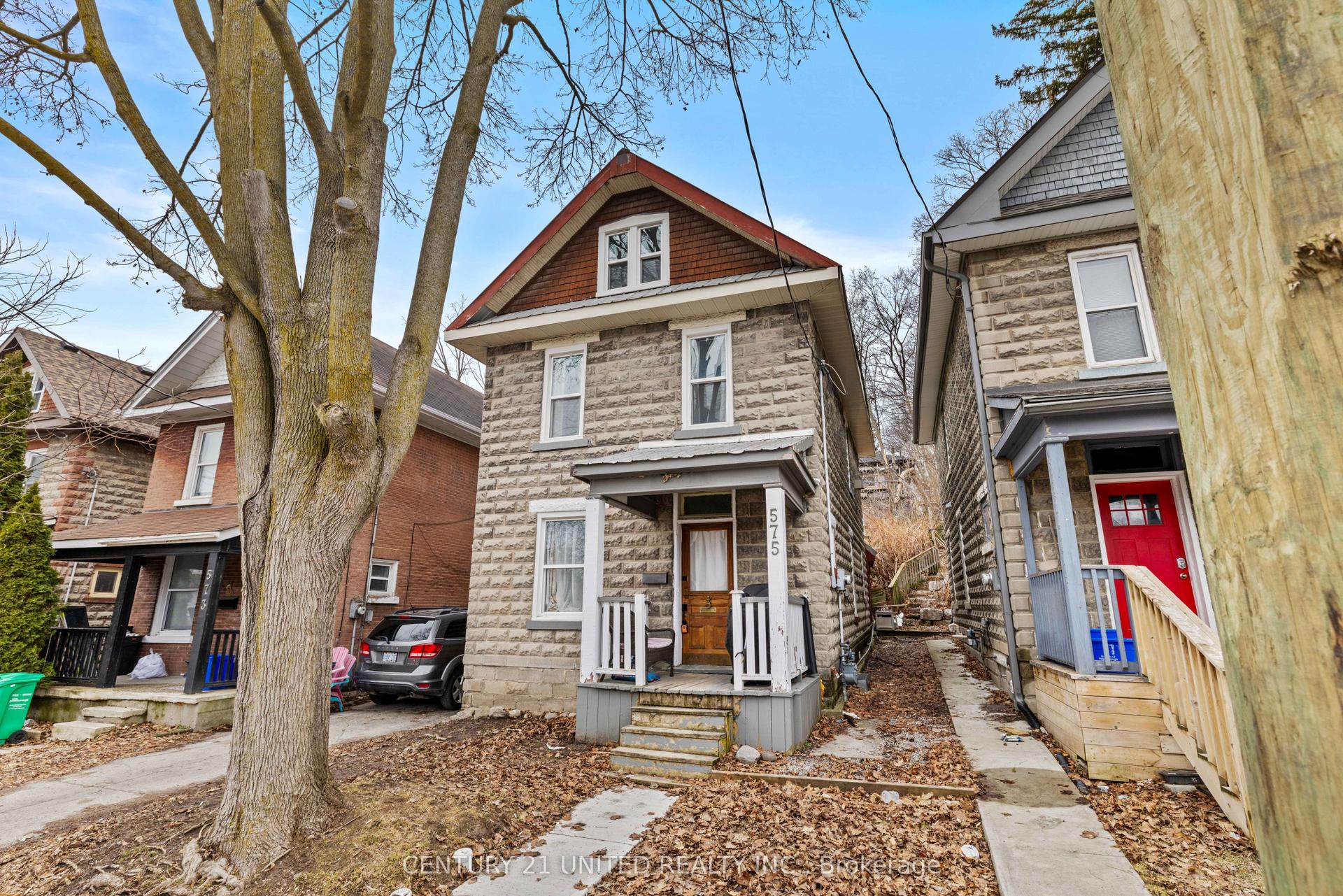 575 Bethune Street — photo 1