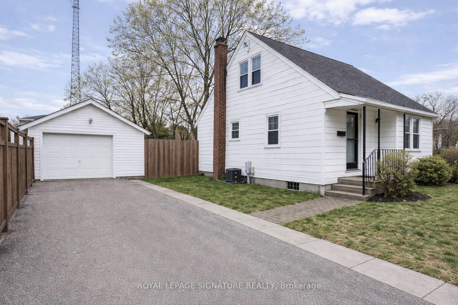 524 Burnham Street — photo 1