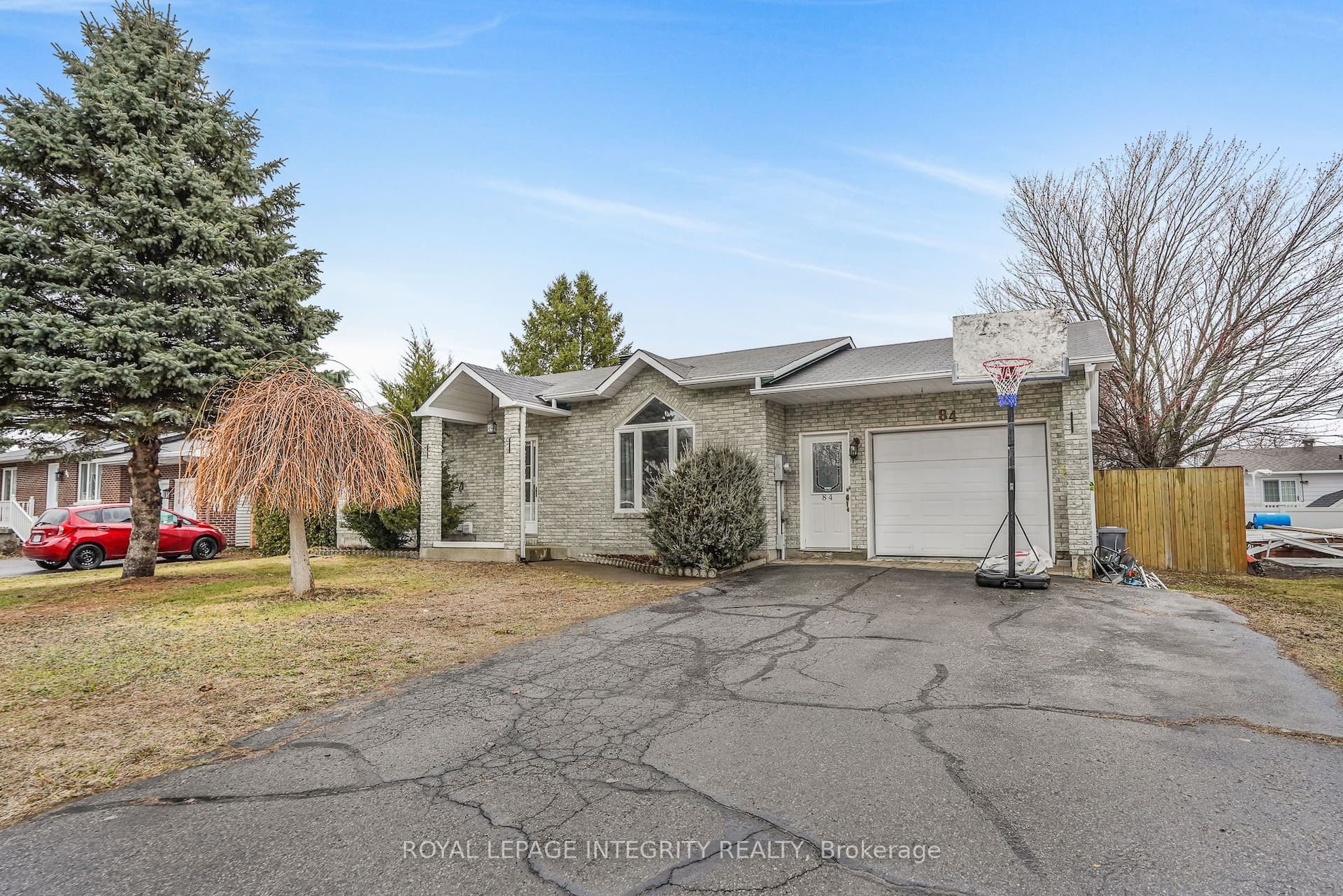 84 Lalande Crescent — photo 1