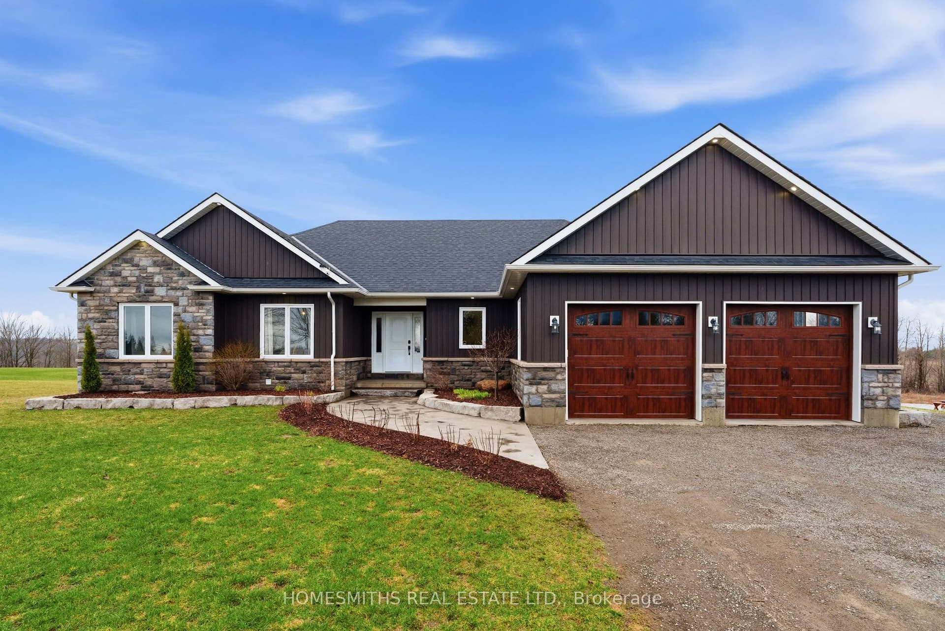 18 Silver Heights Drive — photo 1