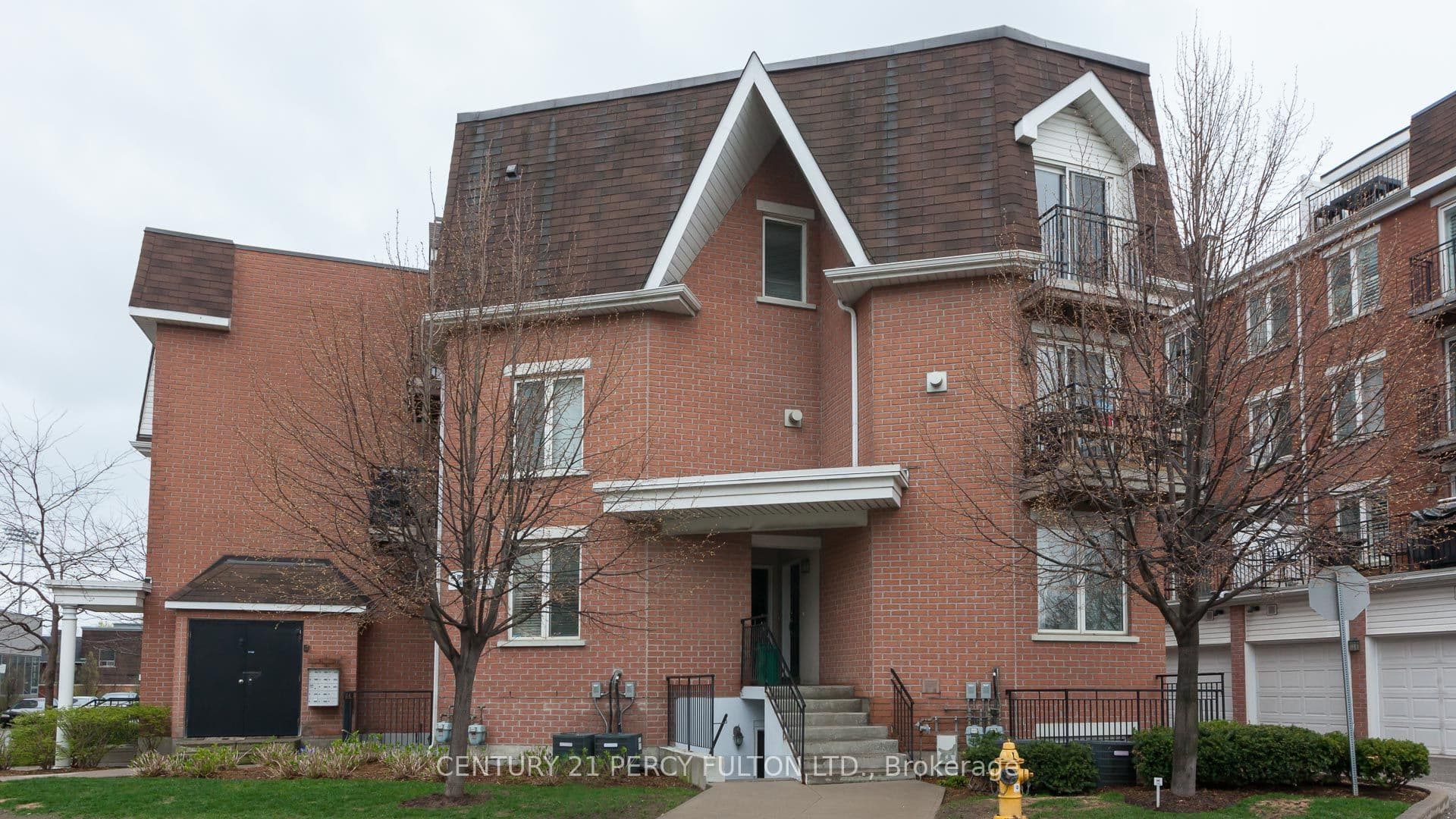 20 Machells Avenue N 112 #112 — photo 1