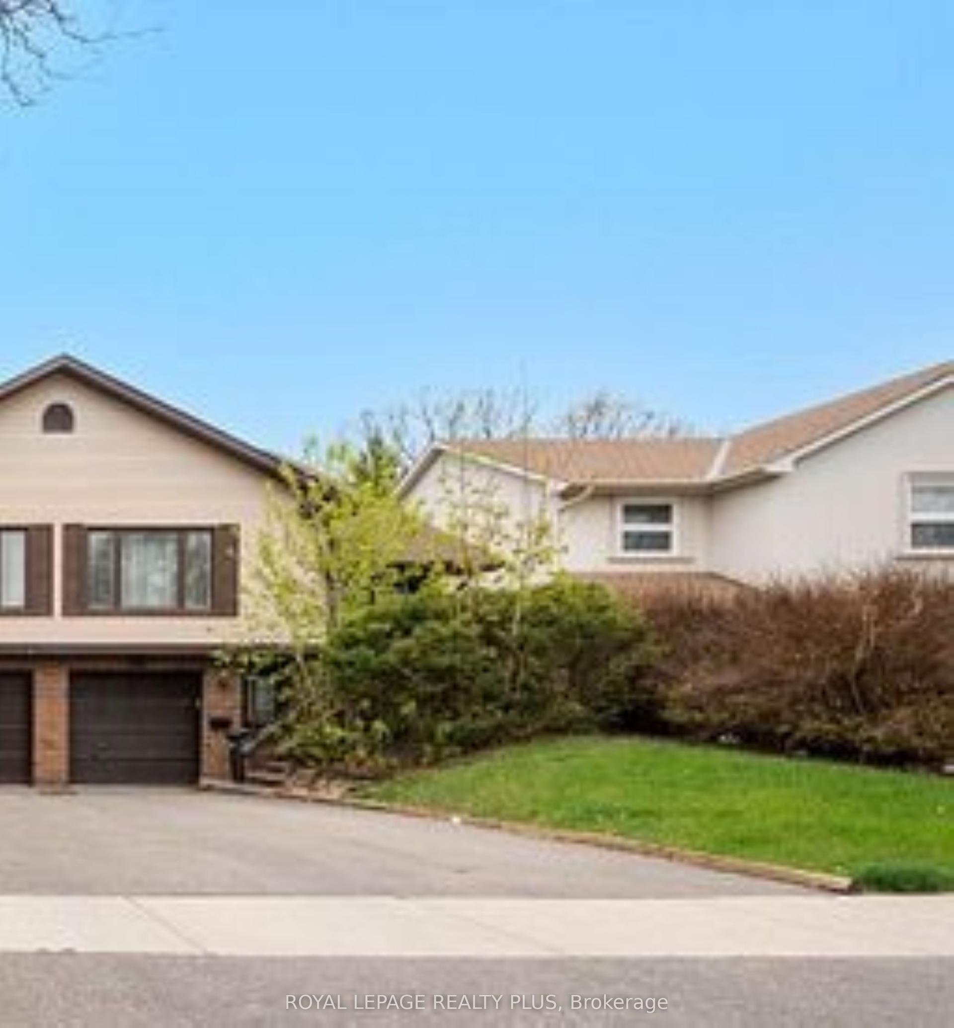 4170 Treetop Crescent — photo 1