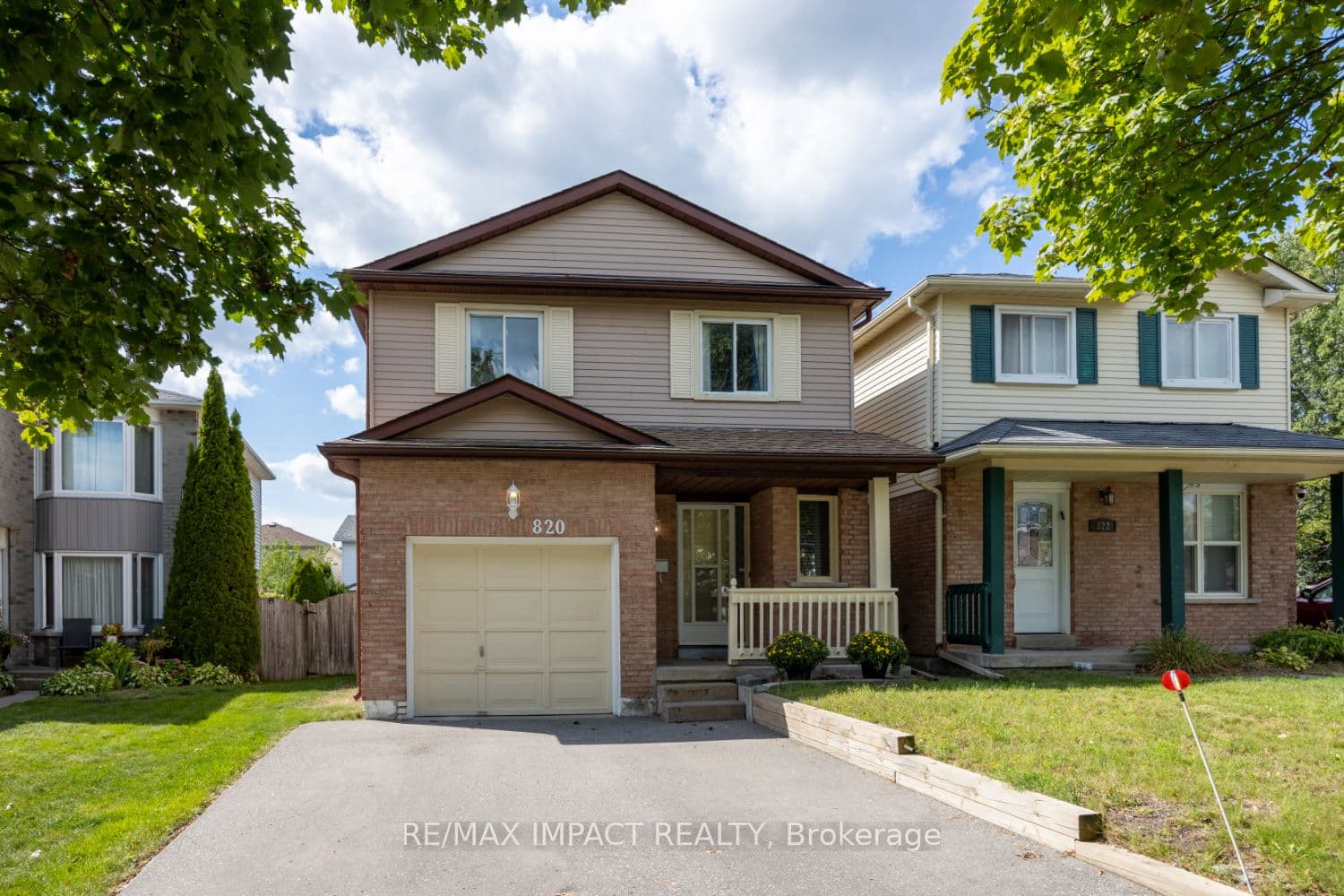 820 Bennett Crescent — photo 1