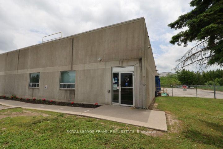 133 Jameson Drive — photo 1