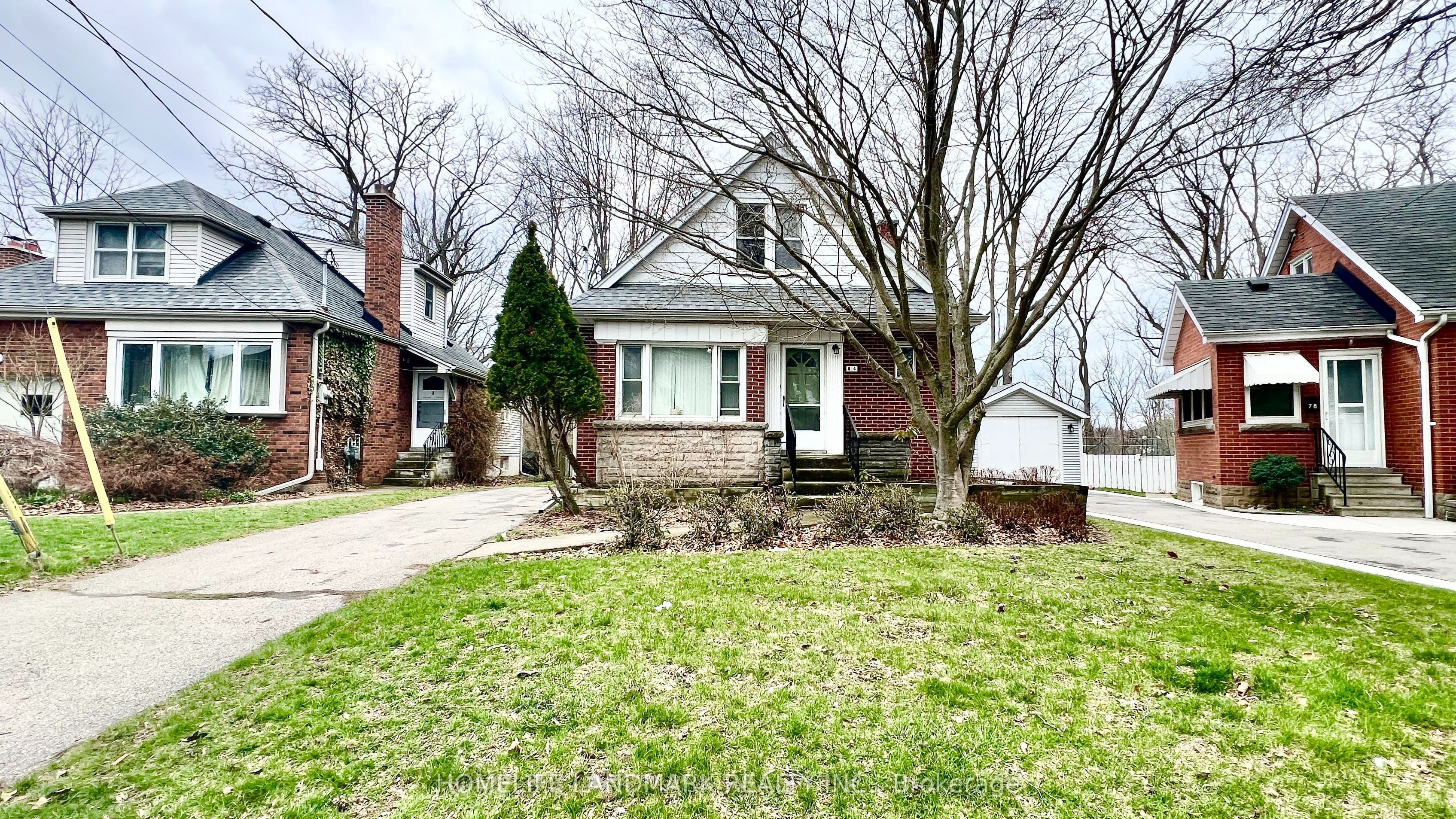 84 Binkley Crescent — photo 1