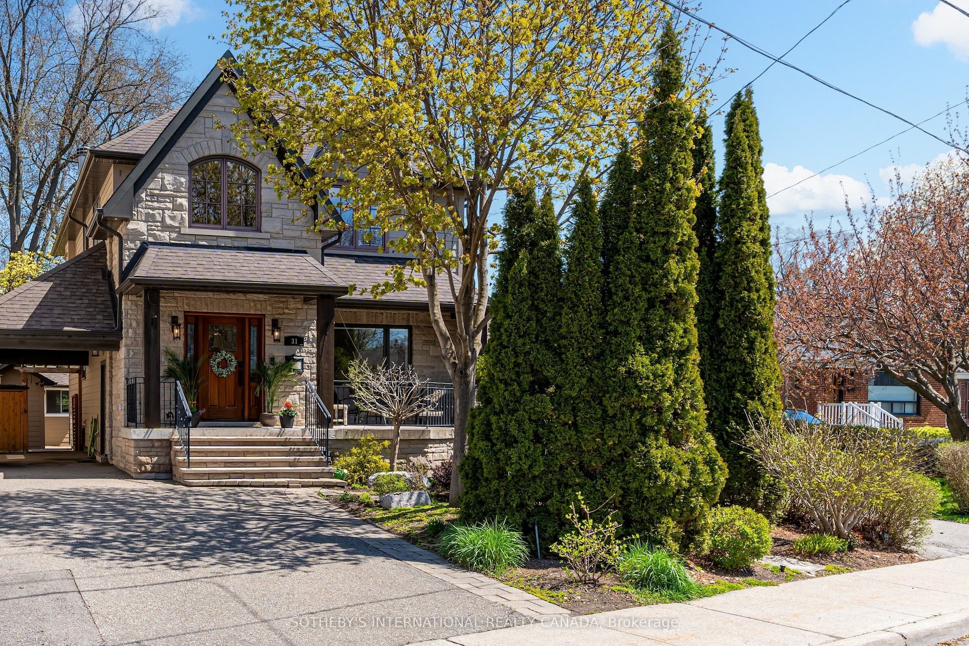 31 Maple Avenue N — photo 1