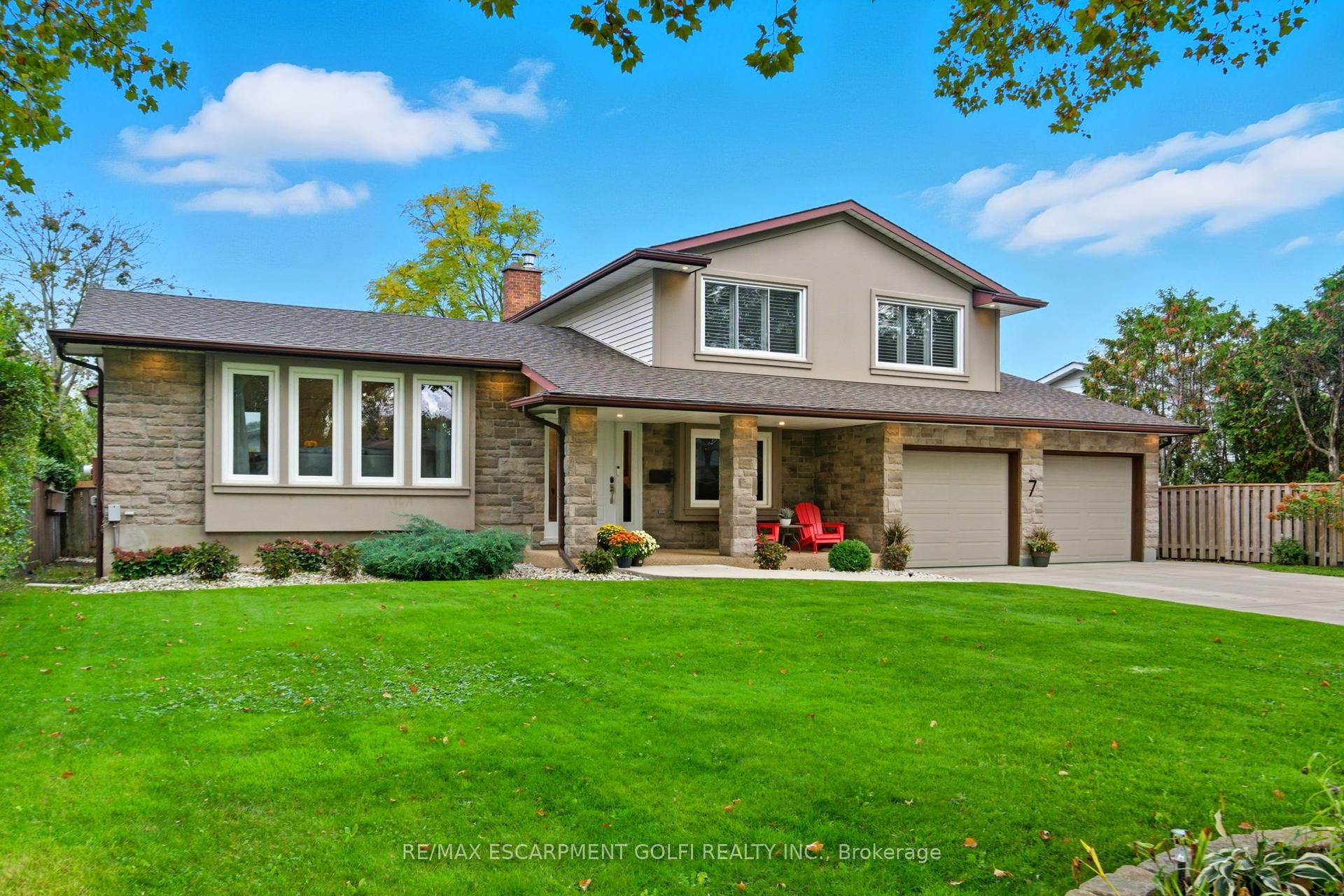 7 Kenmore Crescent — photo 1