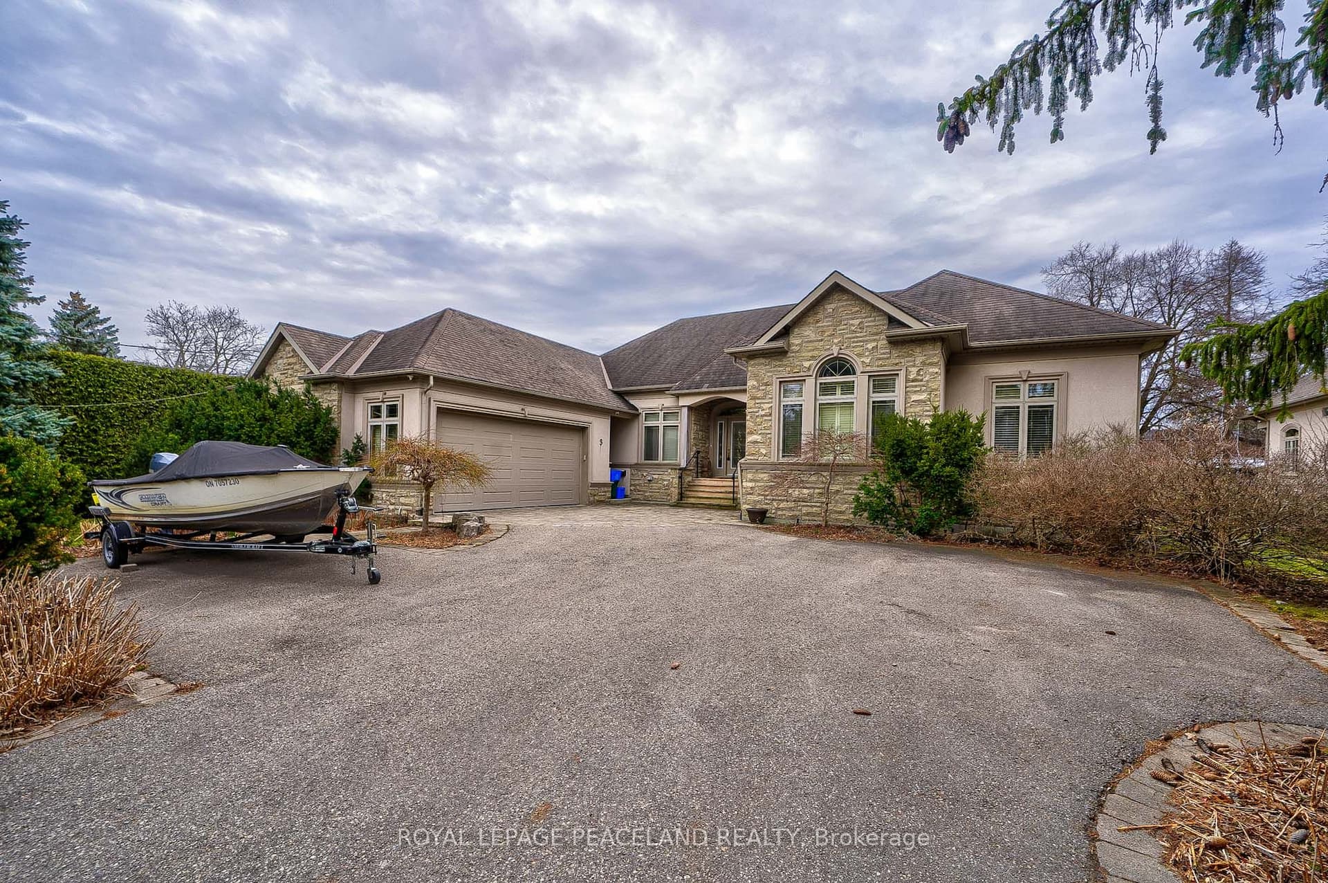 3 River Bend Road — photo 1