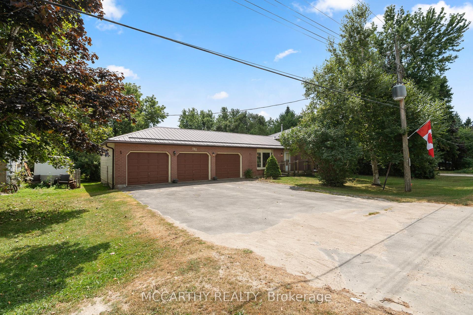 380 Main Street W — photo 1