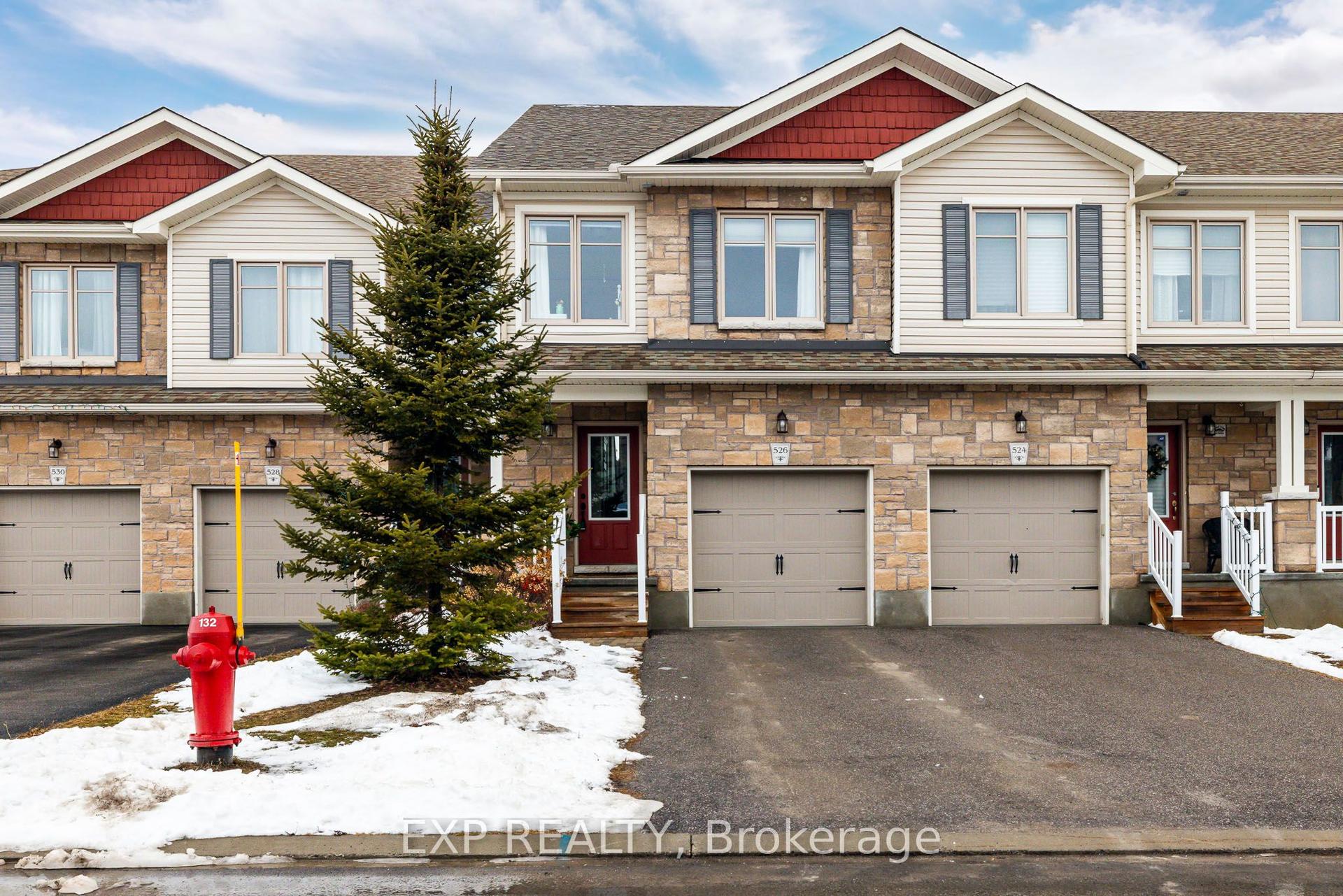 526 Stanley Brothers Street — photo 1