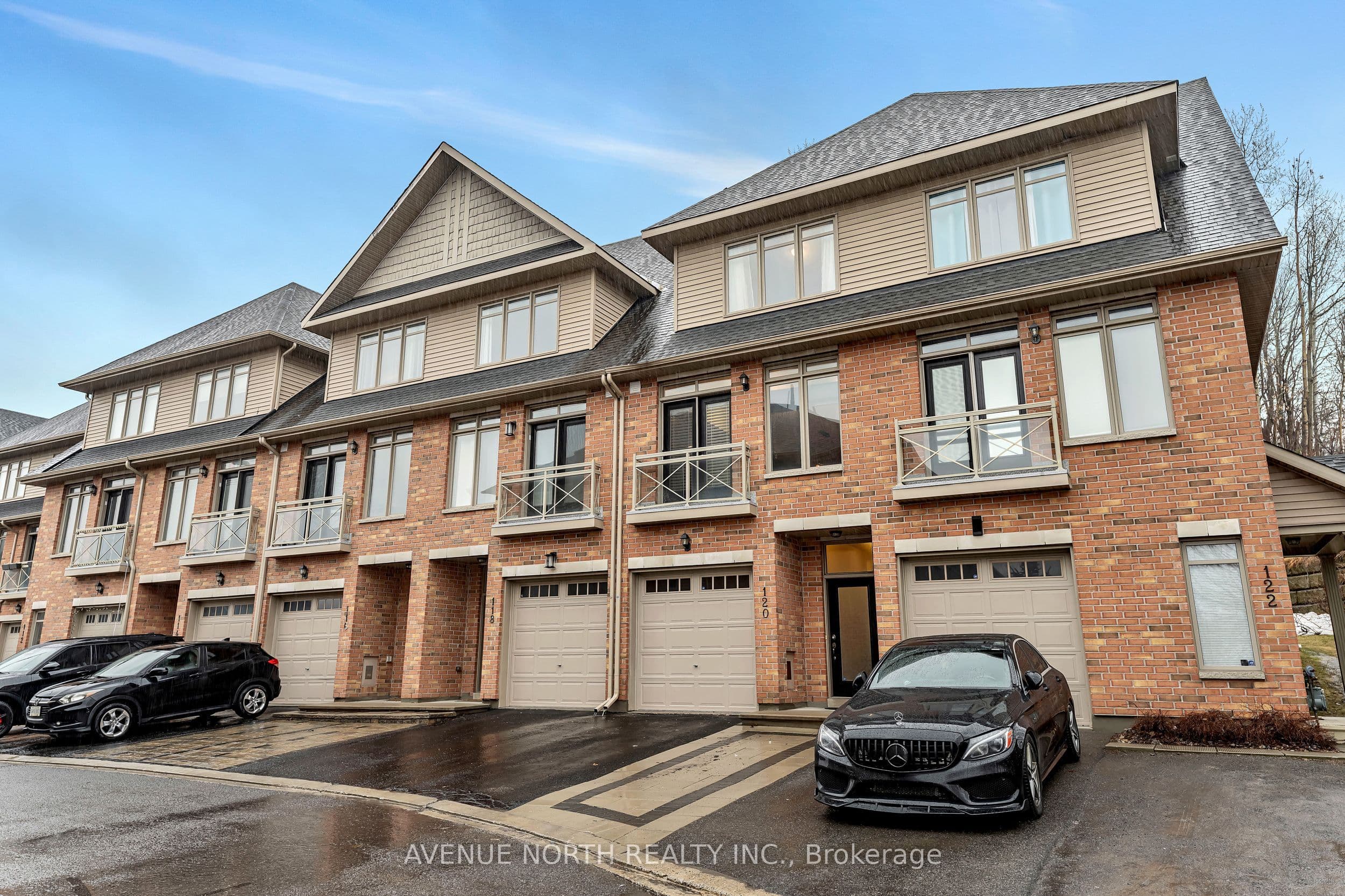 120 Lionel Private — photo 1