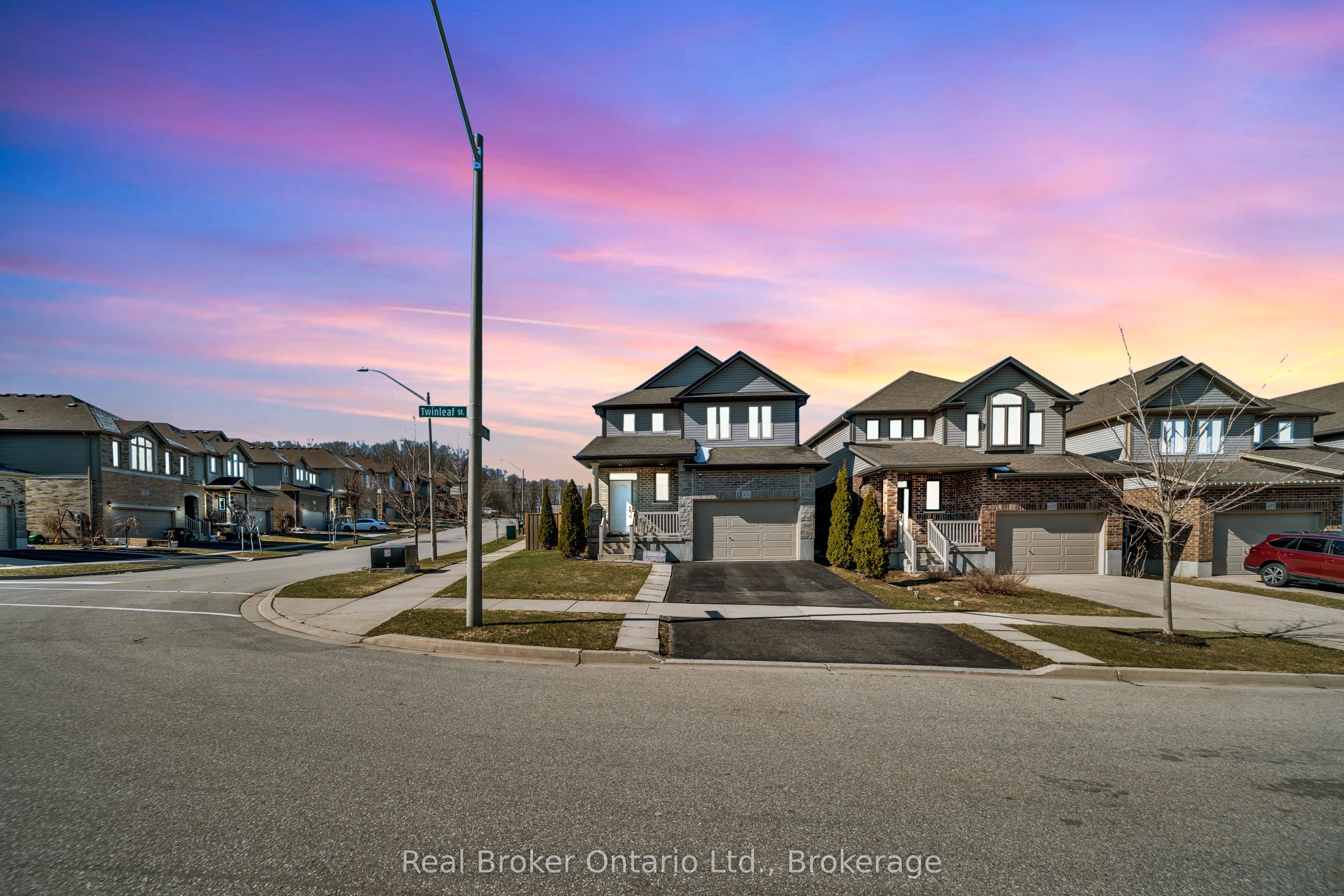 433 Twinleaf Street — photo 1