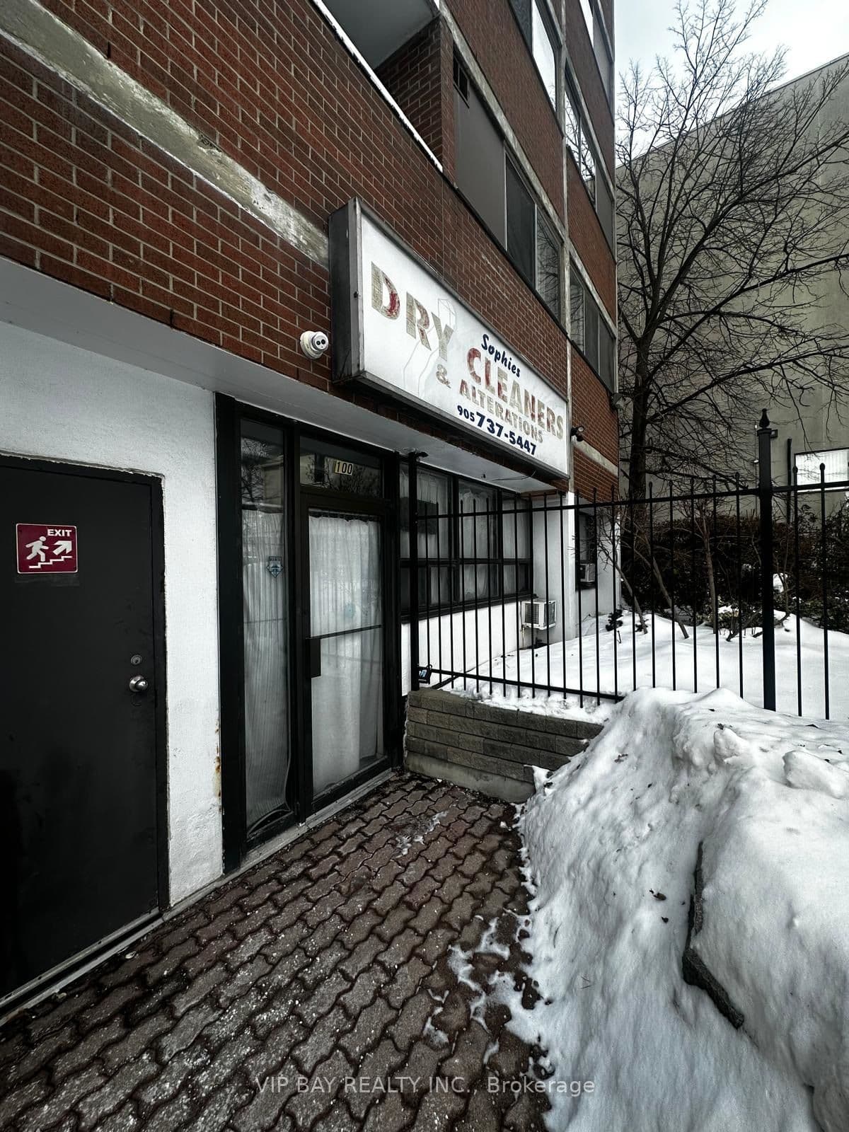 10330 Yonge Street 100 #100 — photo 1