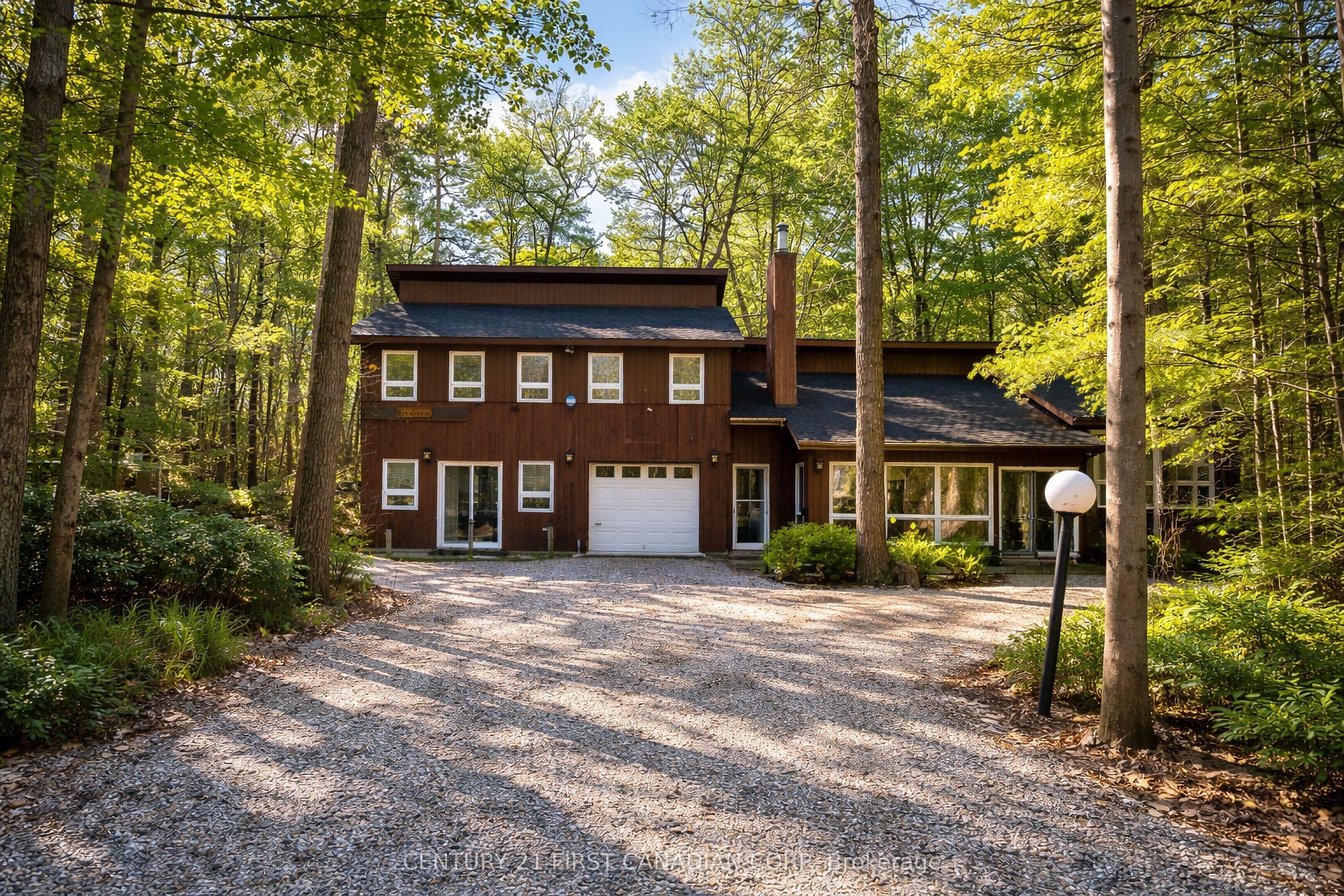 10277 Grand Oaks Drive — photo 1