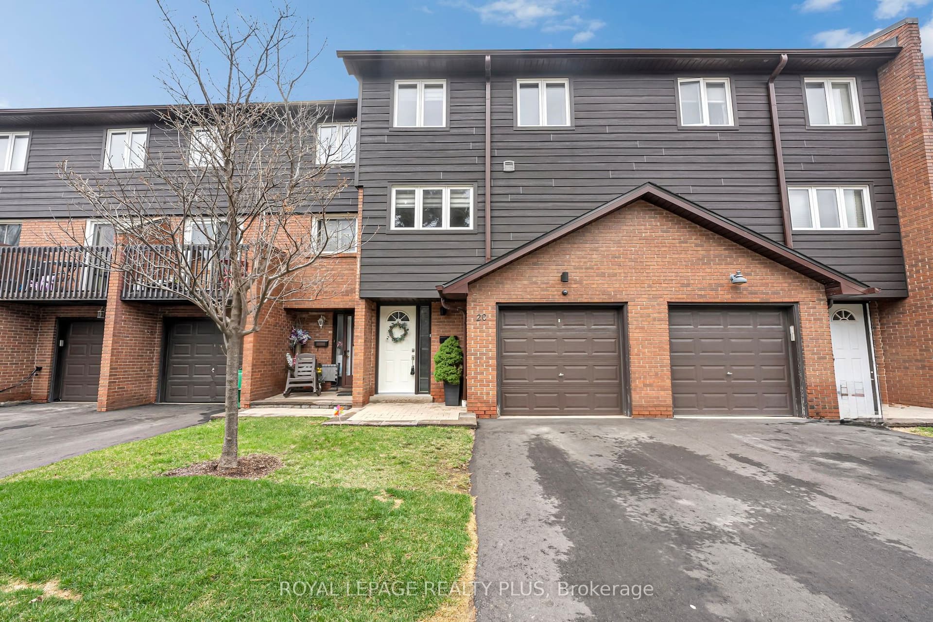 1755 Rathburn Road E 20 #20 — photo 1