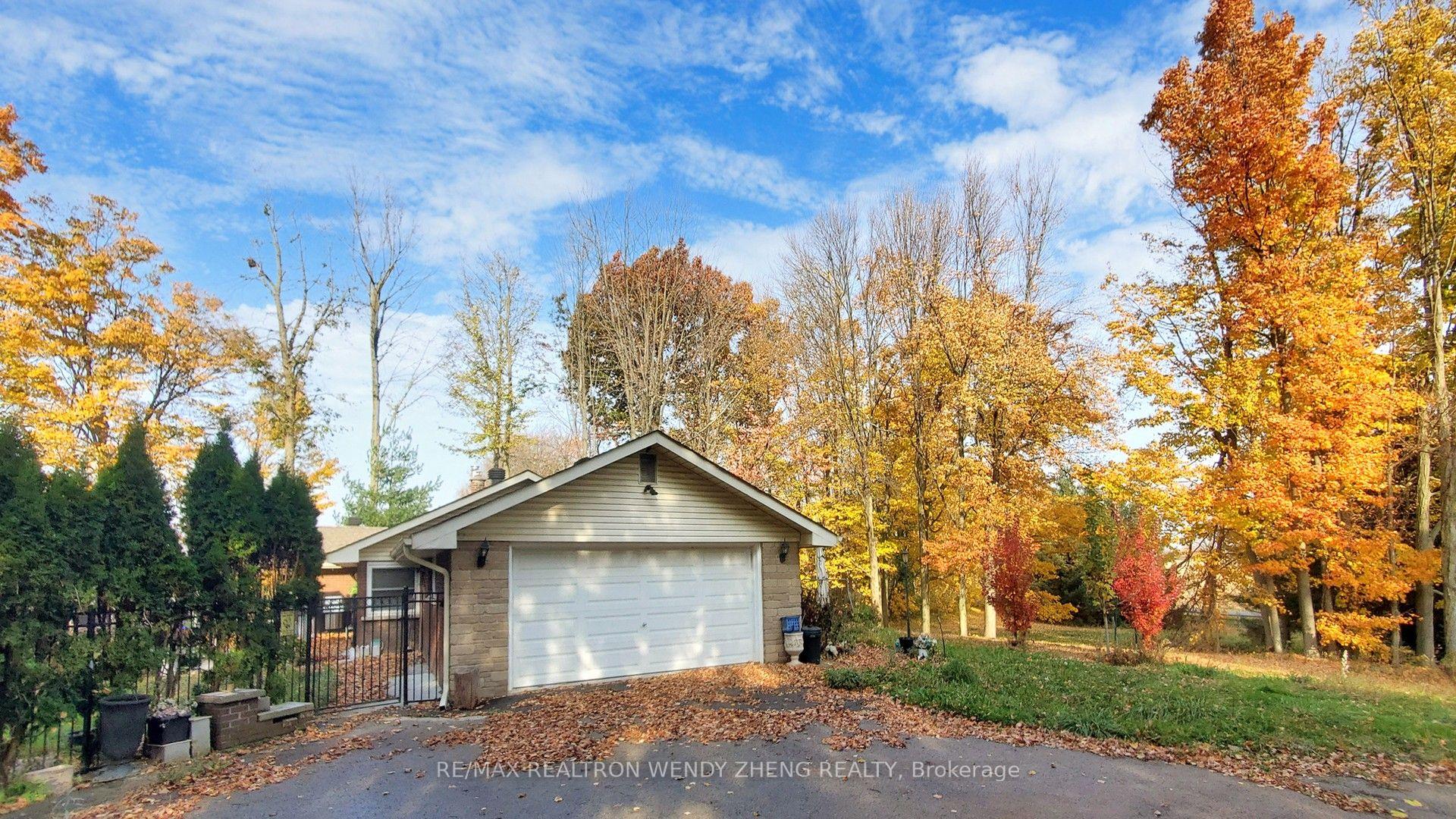 9359 Dickenson Road ROOM 1 #ROOM 1 — photo 1