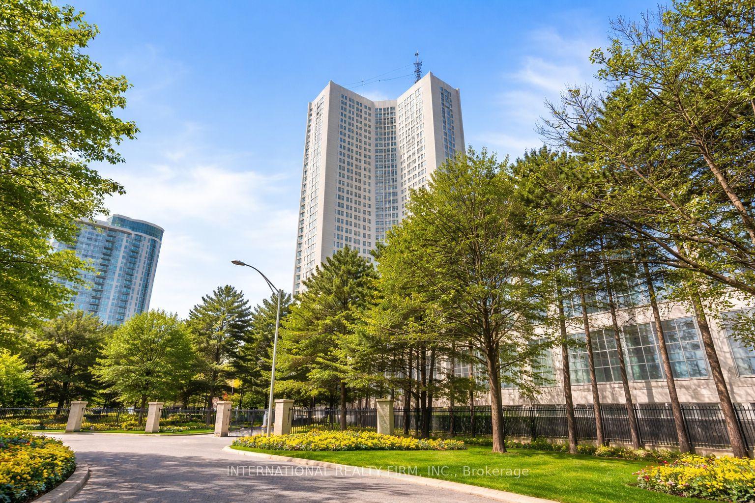 3650 Kaneff Crescent 2201 #2201 — photo 1