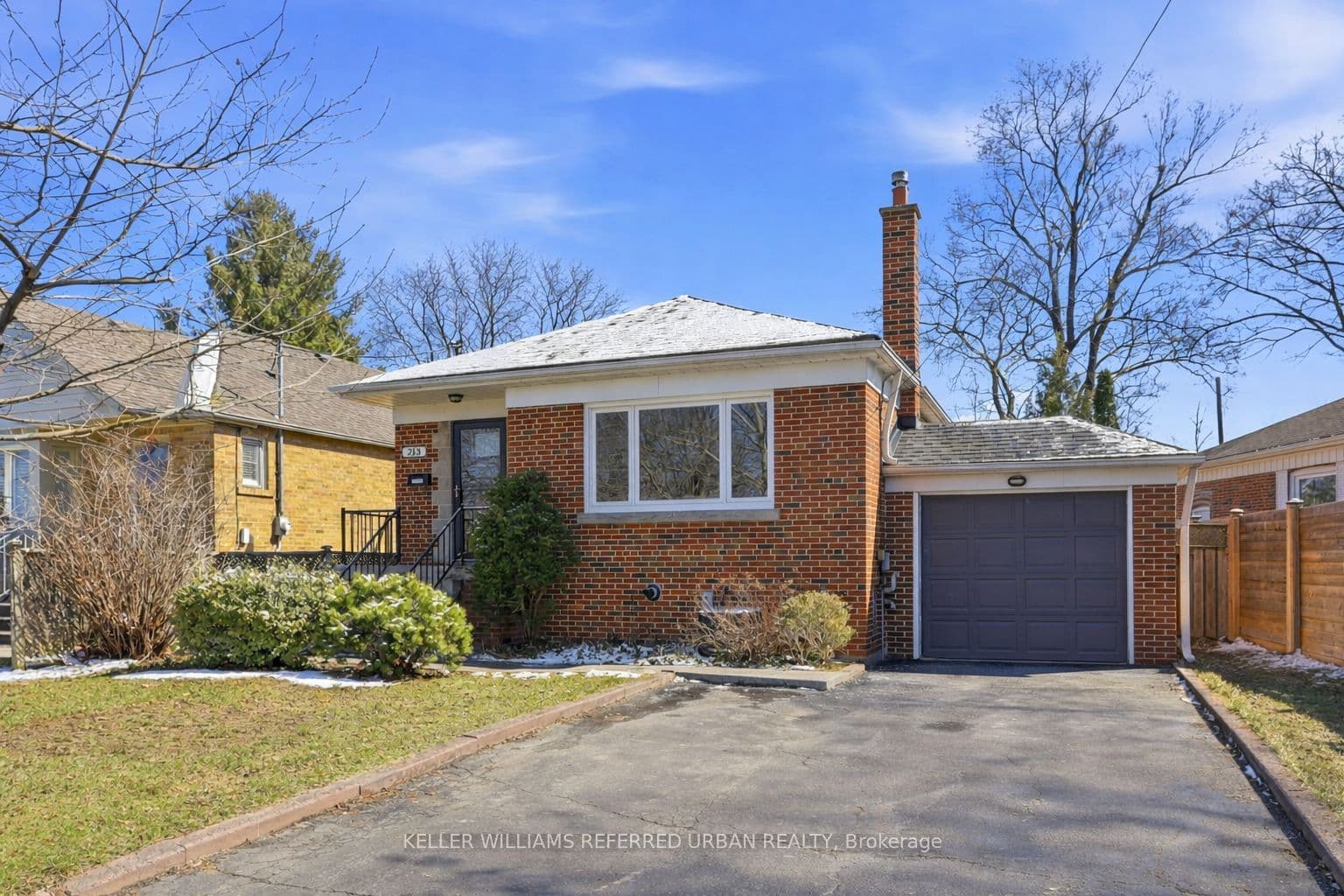 213 Franklin Avenue — photo 1