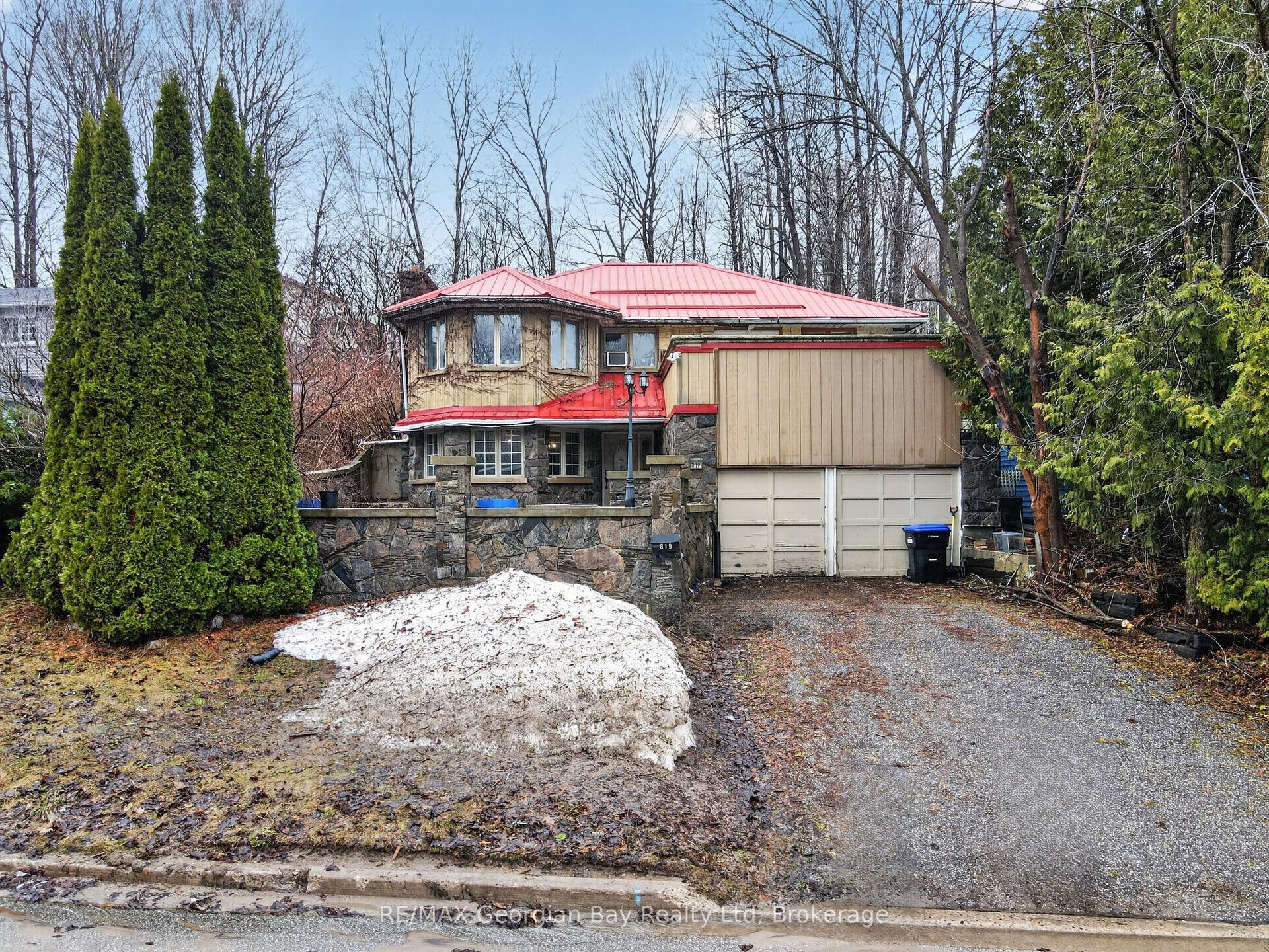 819 Birchwood Drive — photo 1