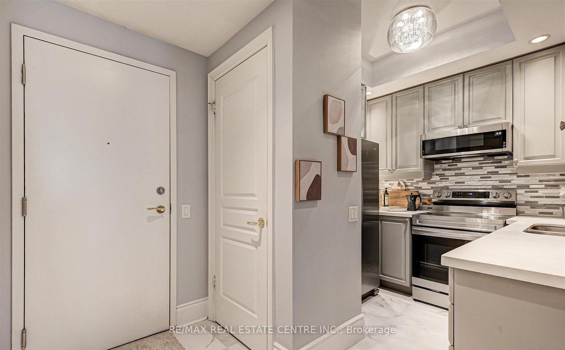 15 Northtown Way 2529 #2529 — photo 1