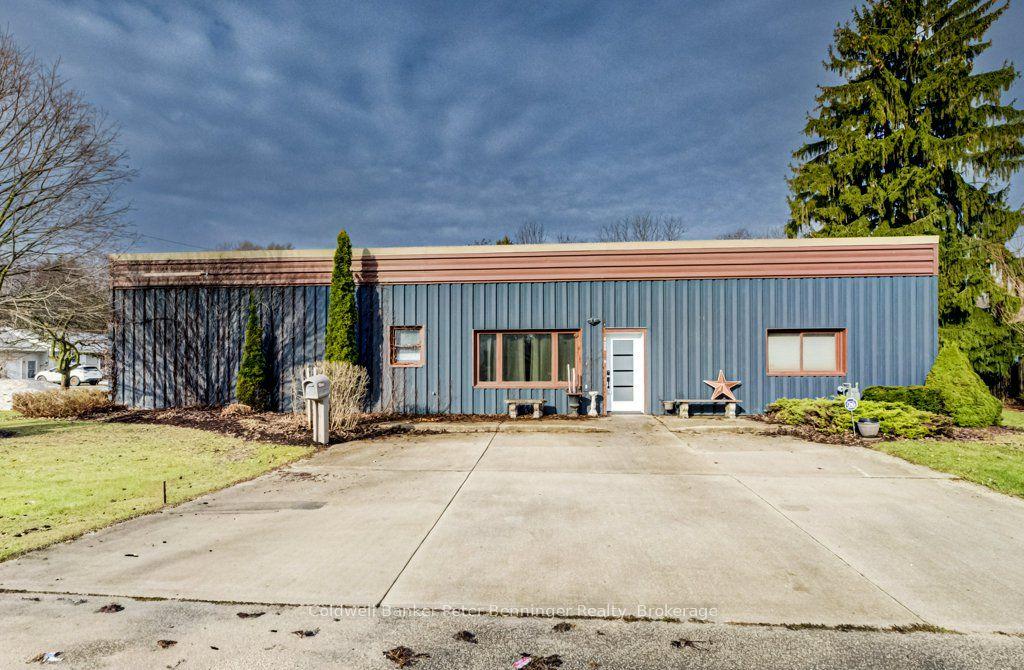 425 Mary Street — photo 1