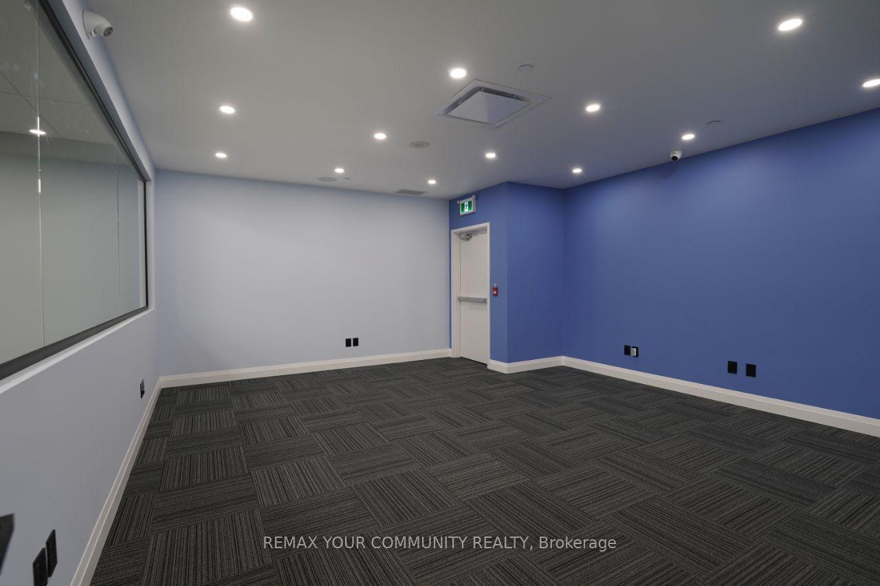 9390 Woodbine Avenue 320 #320 — photo 1