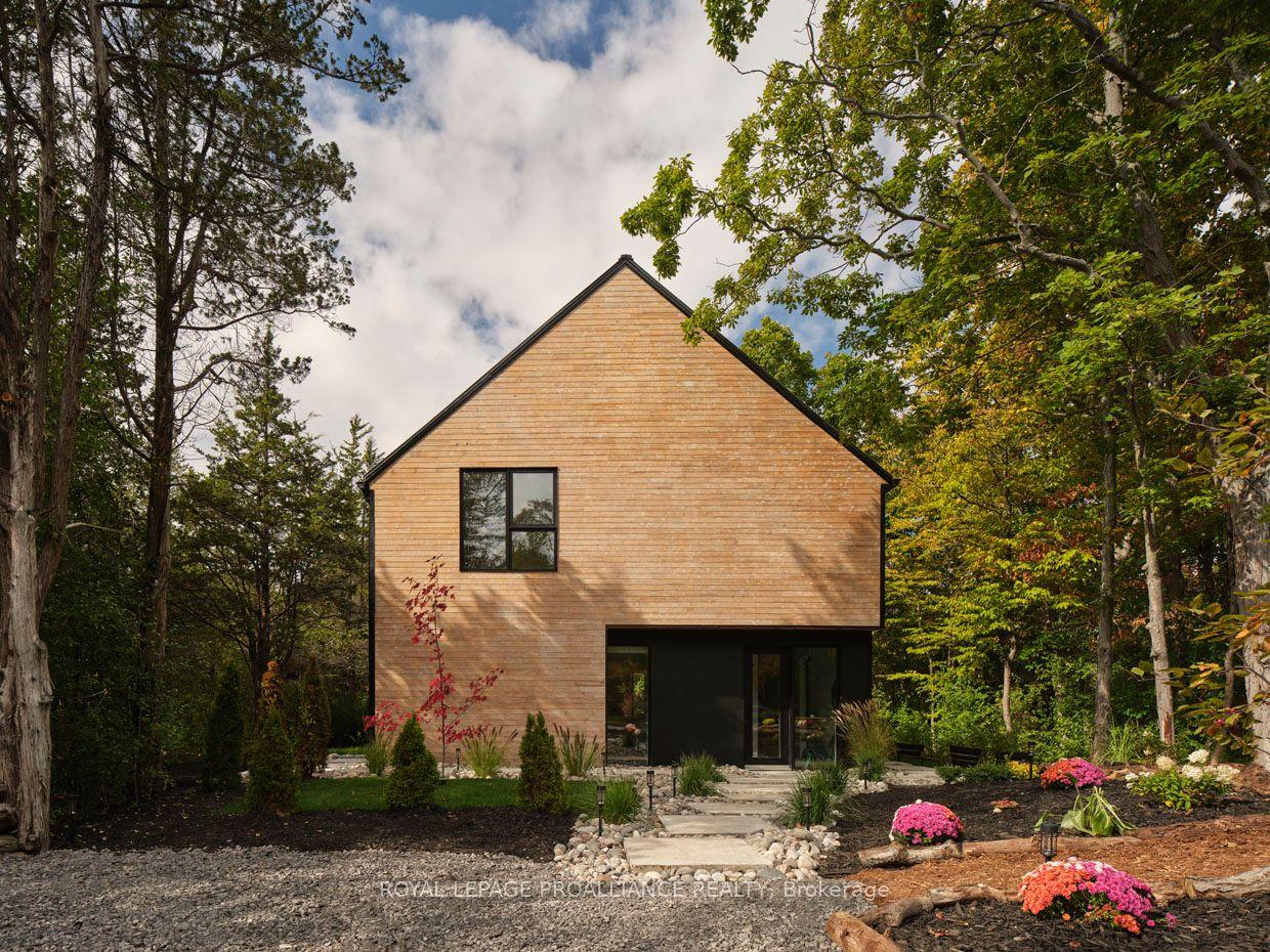 372 Prinyers Cove Crescent — photo 1