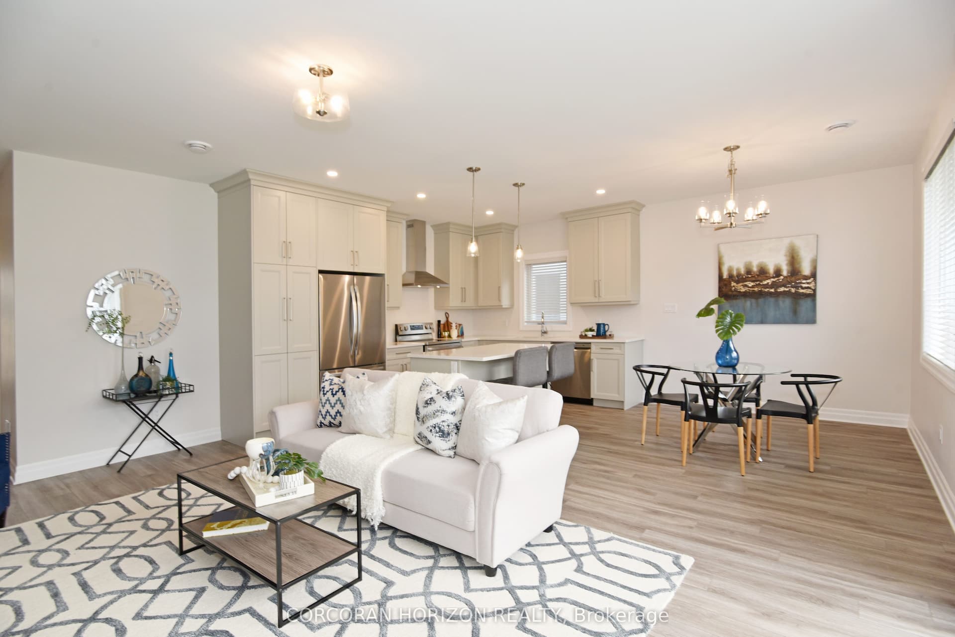 403 Breakwater Boulevard — photo 1