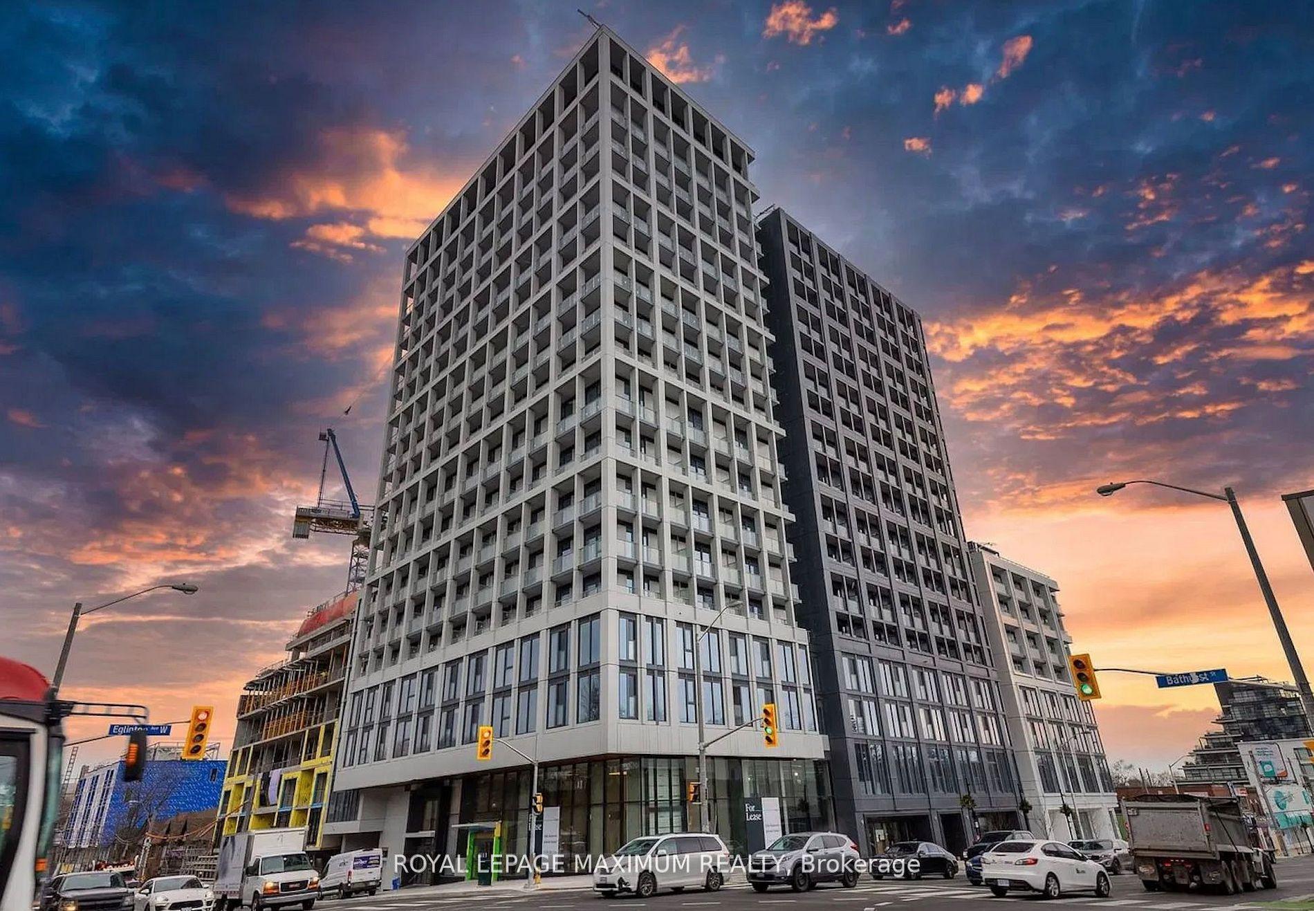 2020 Bathurst Street 201 #201 — photo 1