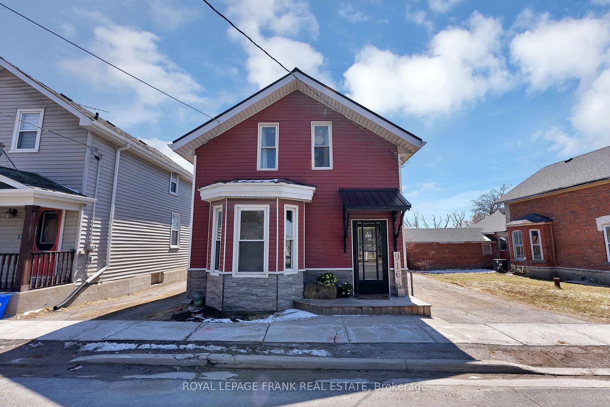 916 Highway 7 N/A — photo 1