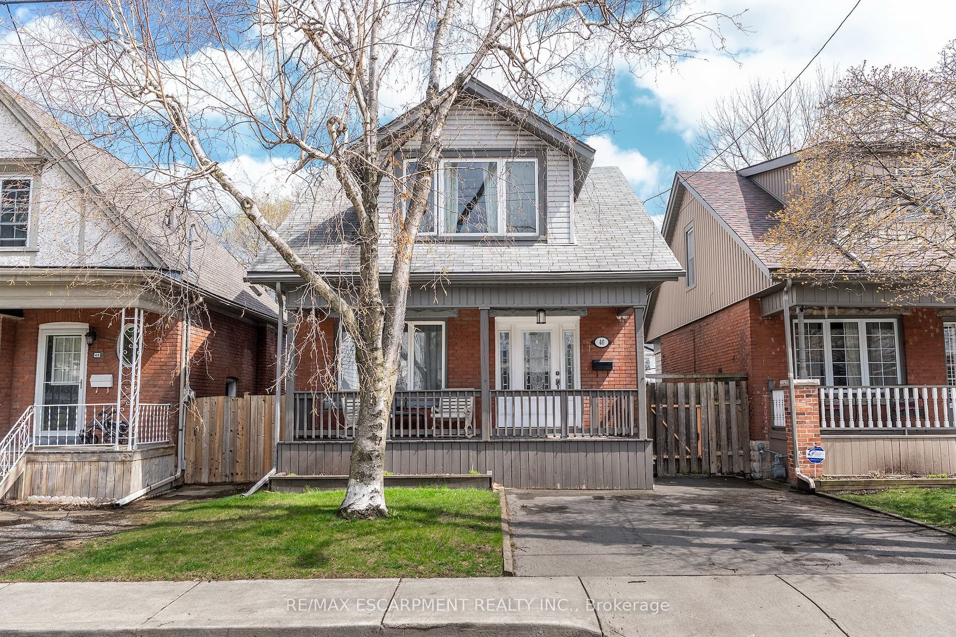 40 London Street N — photo 1