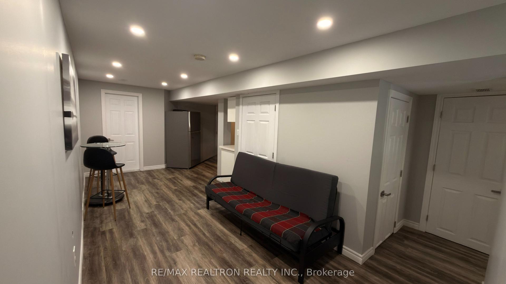 2 PASS Court — photo 1