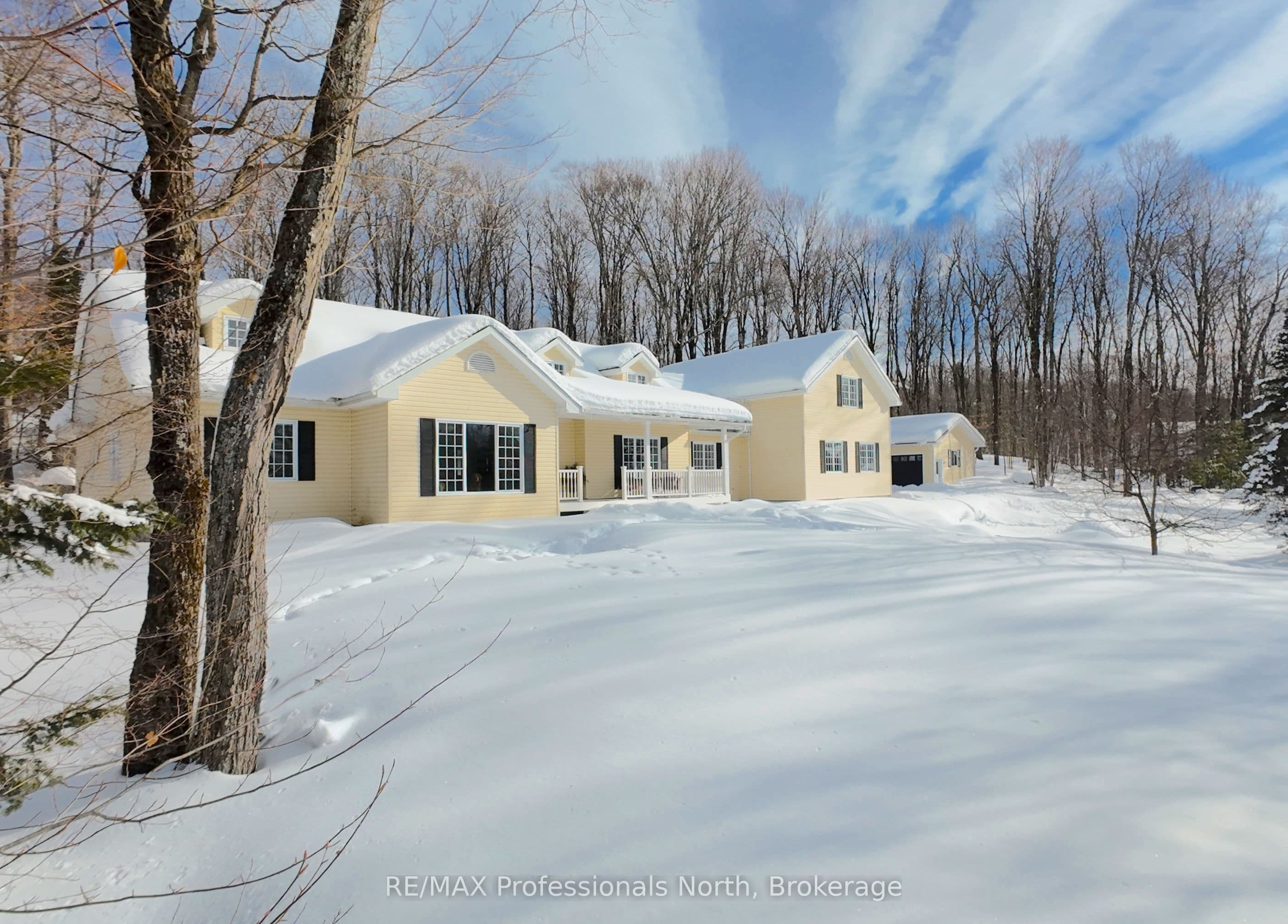 31 Deerfoot Trail — photo 1