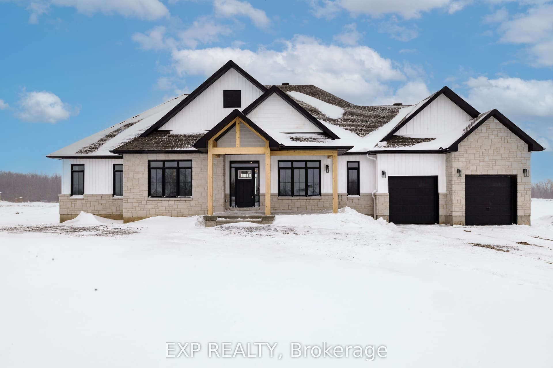 228 Trudeau Crescent — photo 1