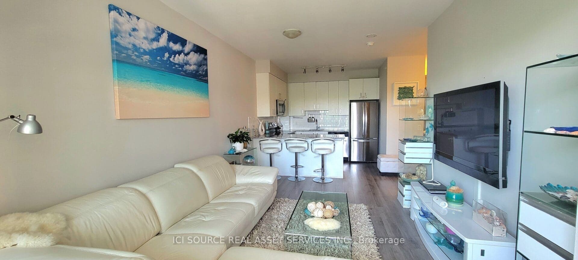 11611 Yonge Street 301 #301 — photo 1