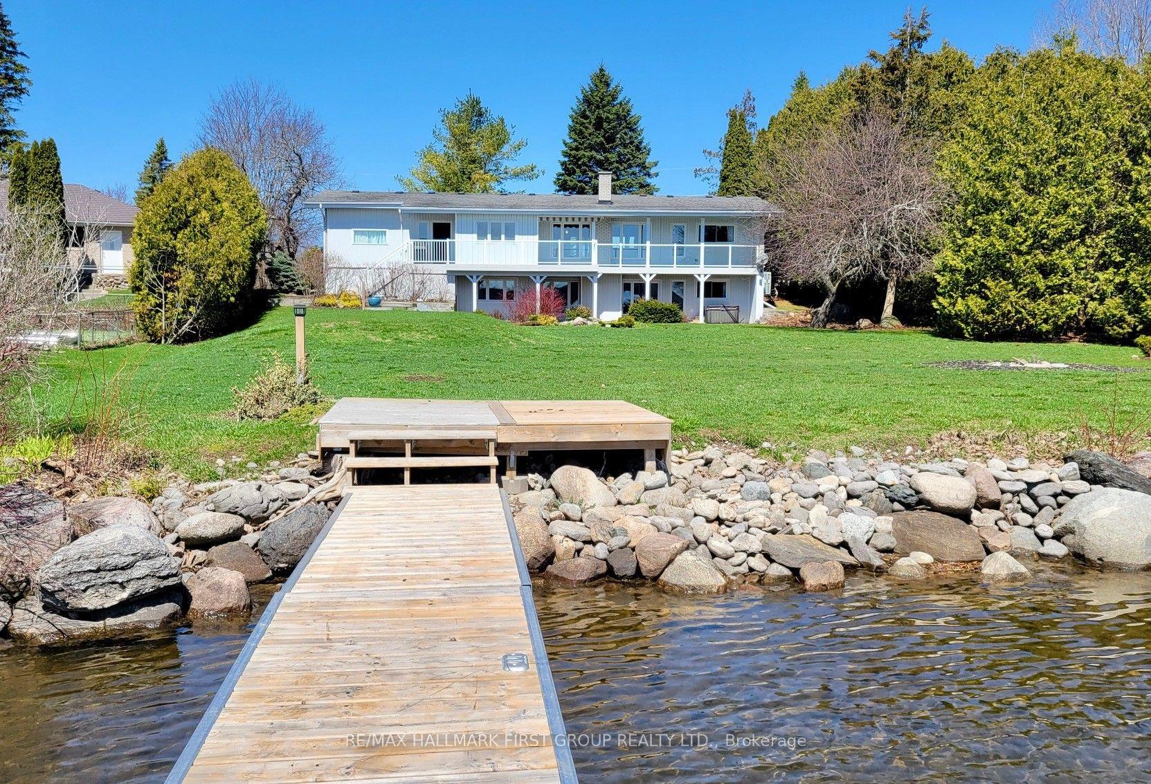 9 Dorthy Drive — photo 1