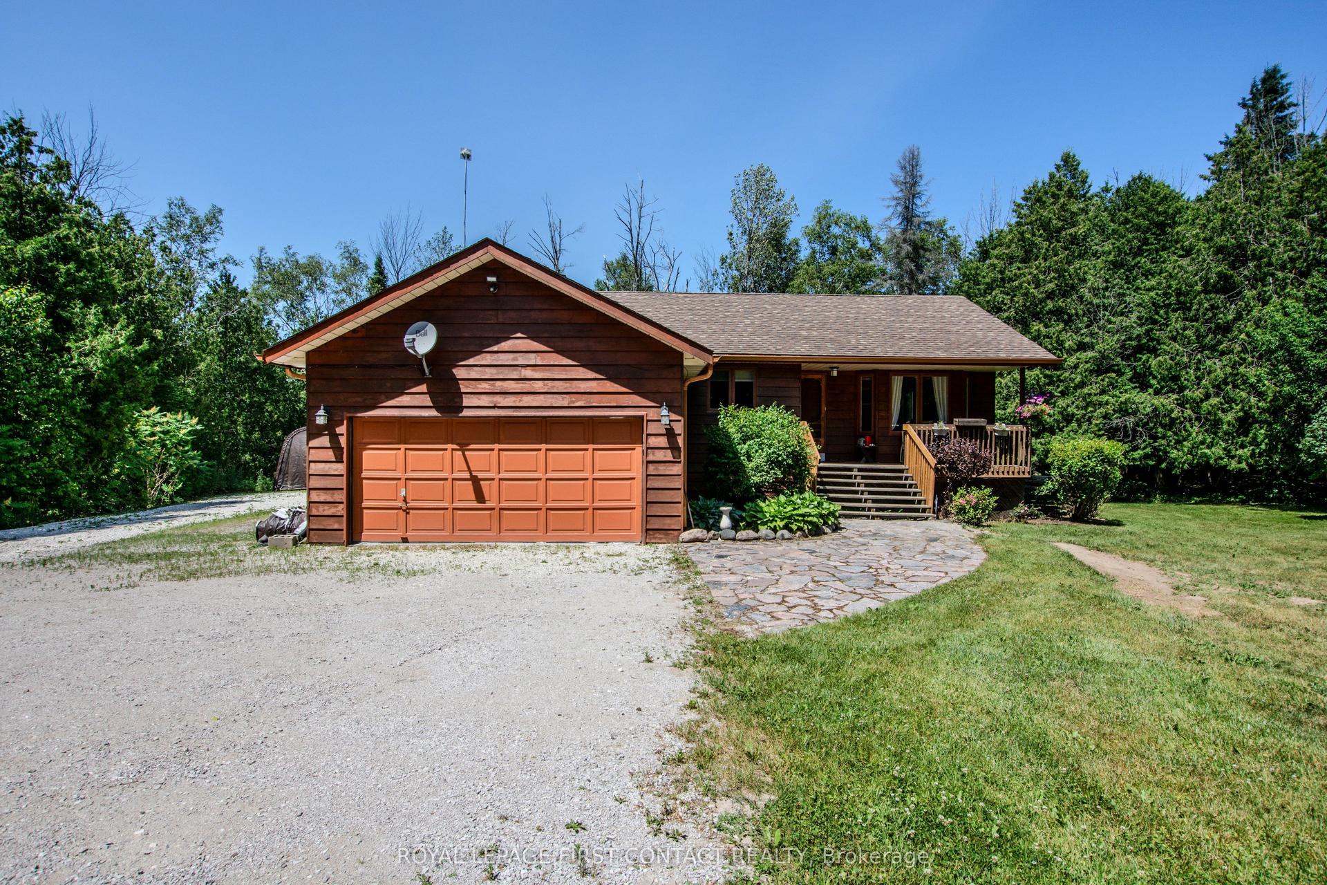 5144 25th Side Road — photo 1