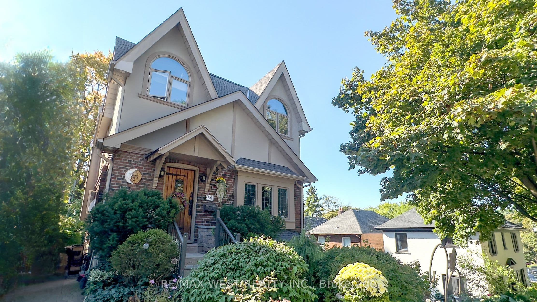 69 Mayfield Avenue — photo 1