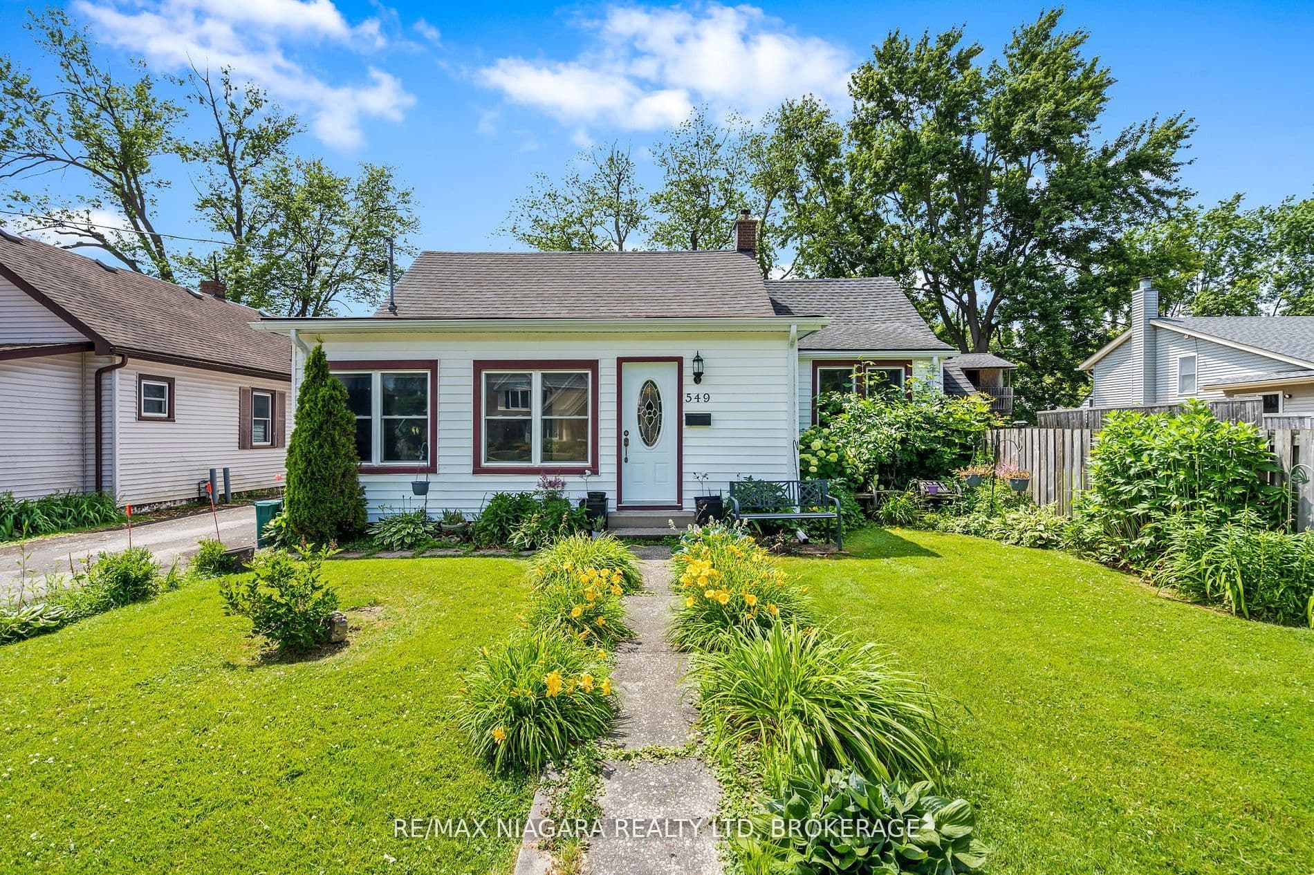 549 Ferndale Avenue — photo 1