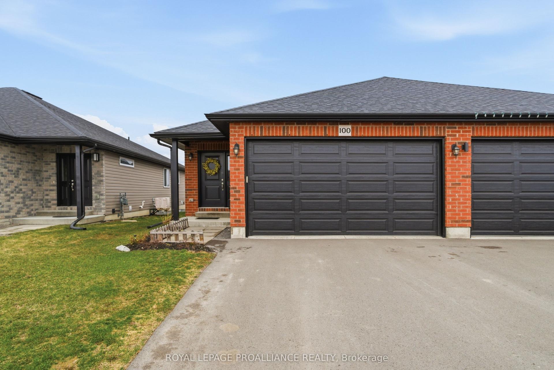 100 Dewal Place — photo 1