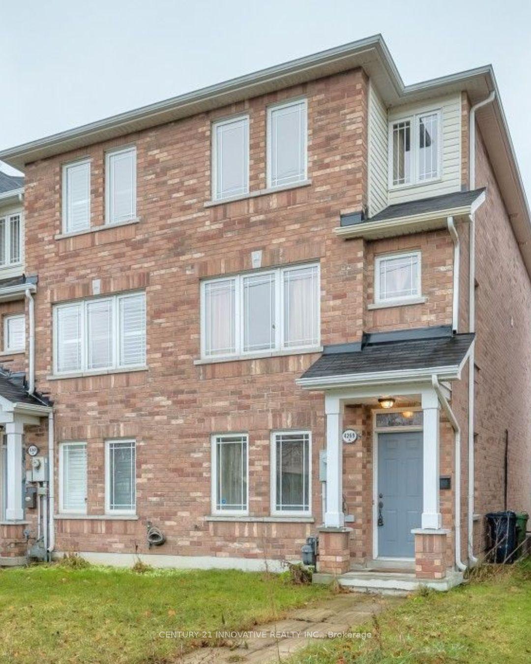 4269A Lawrence Avenue E — photo 1