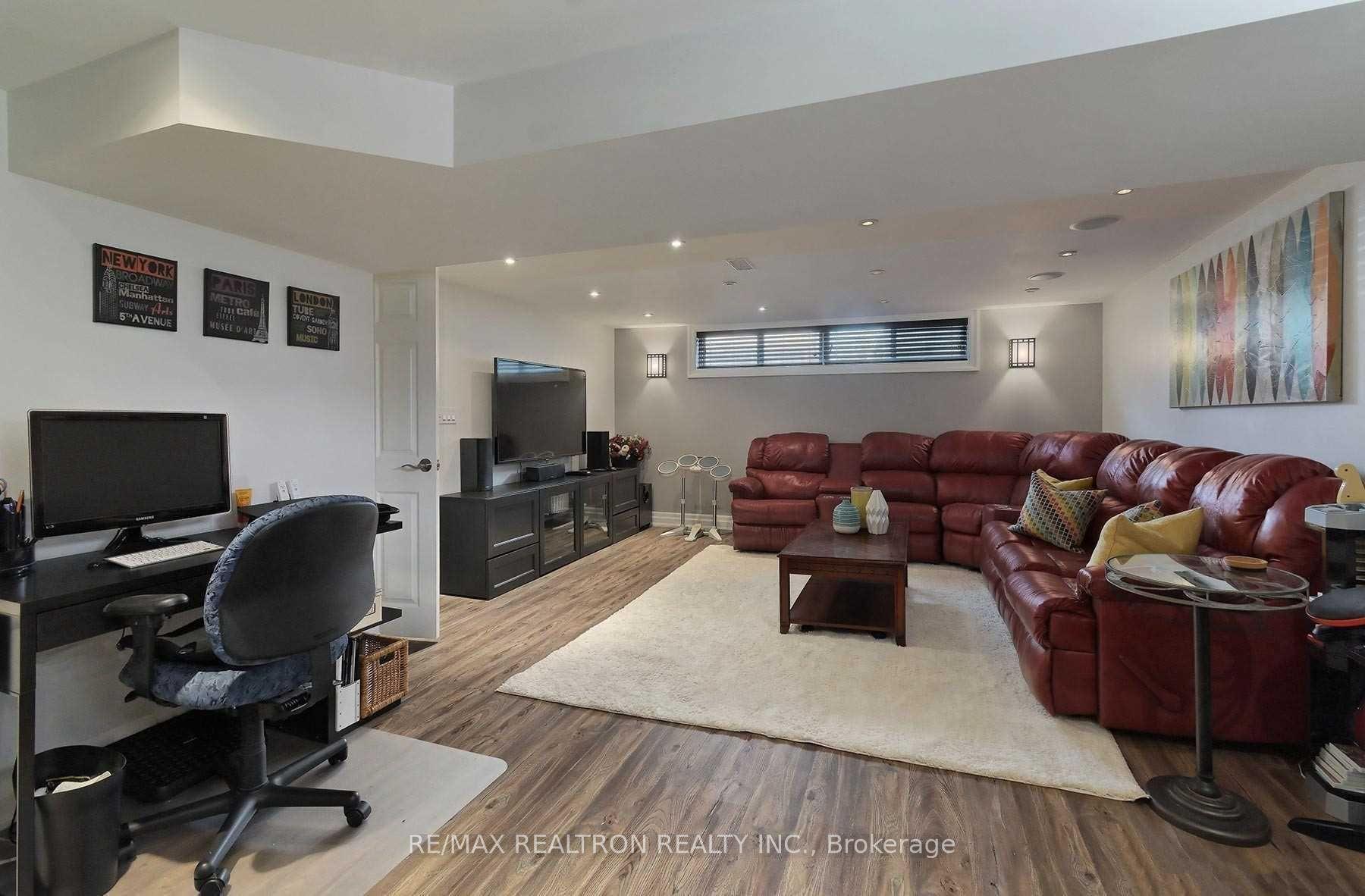 330 Gells Road Lower #Lower — photo 1