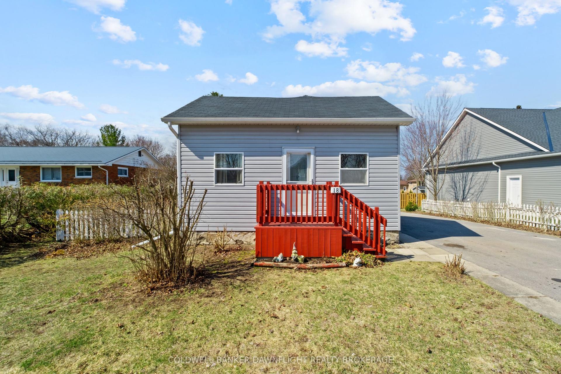 18 Bismark Street — photo 1