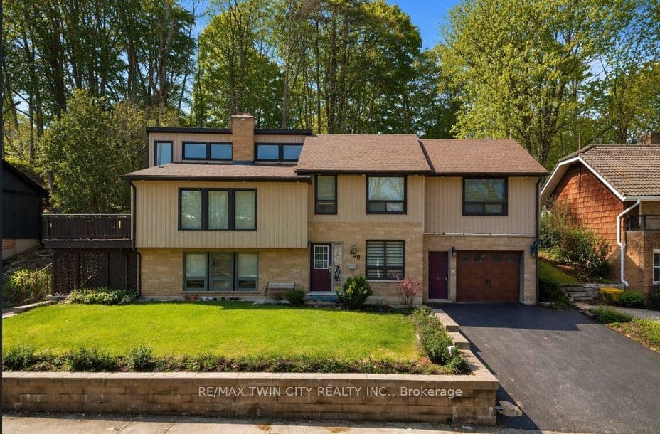 530 Fountain Street S — photo 1