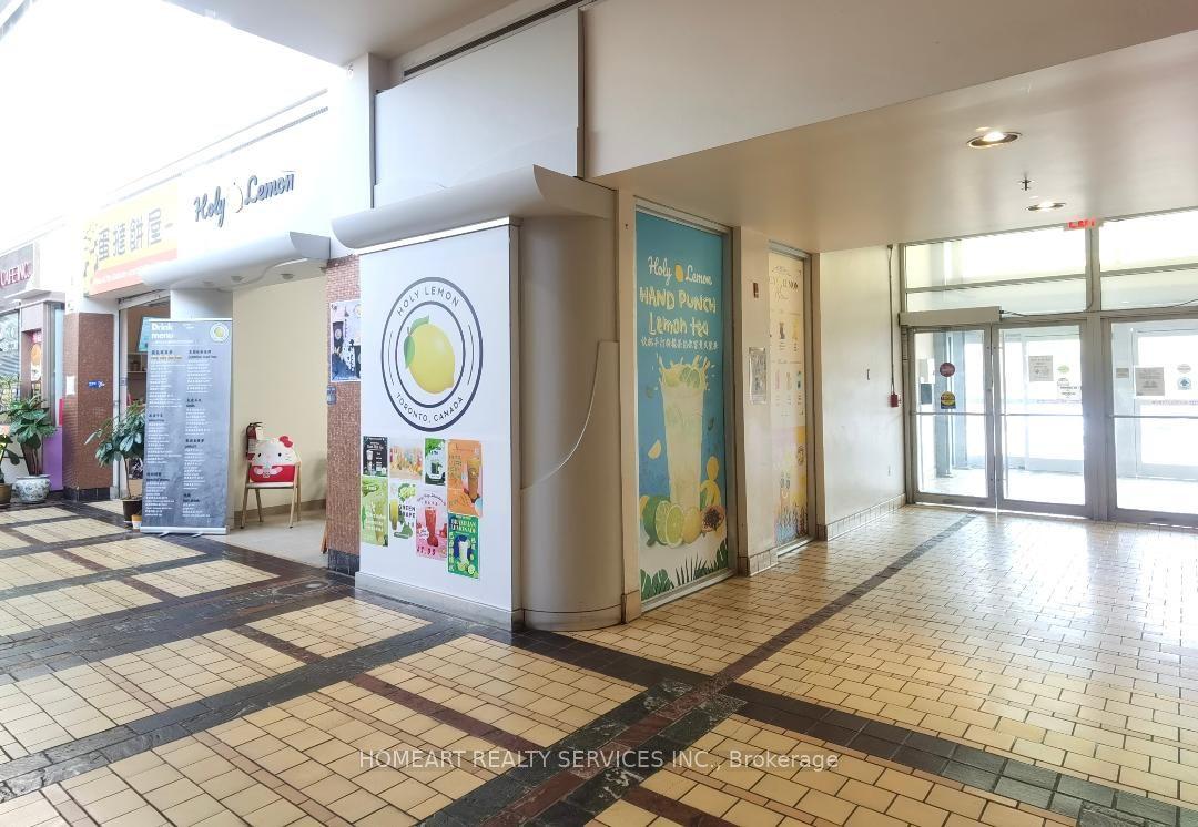 9425 Leslie Street 16 #16 — photo 1