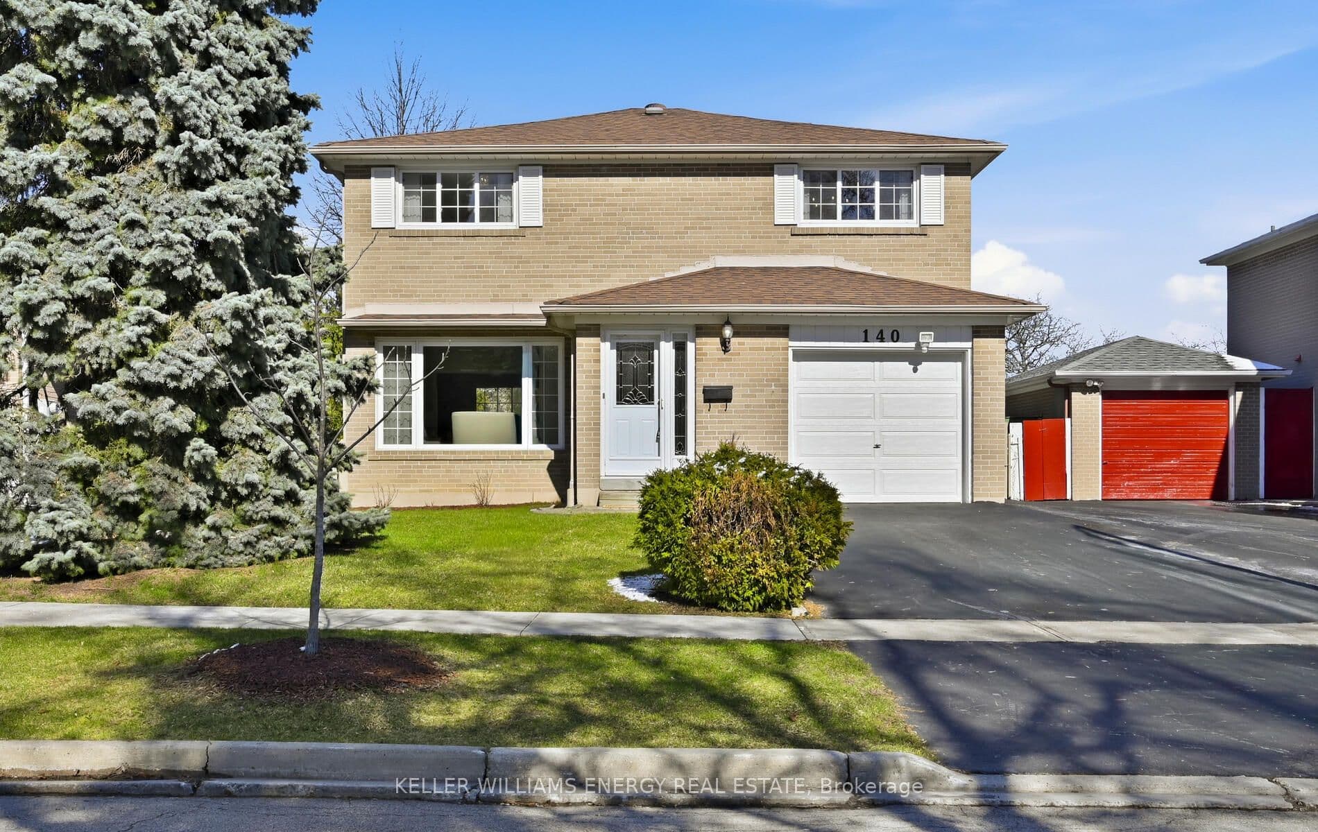 140 Merkley Square — photo 1